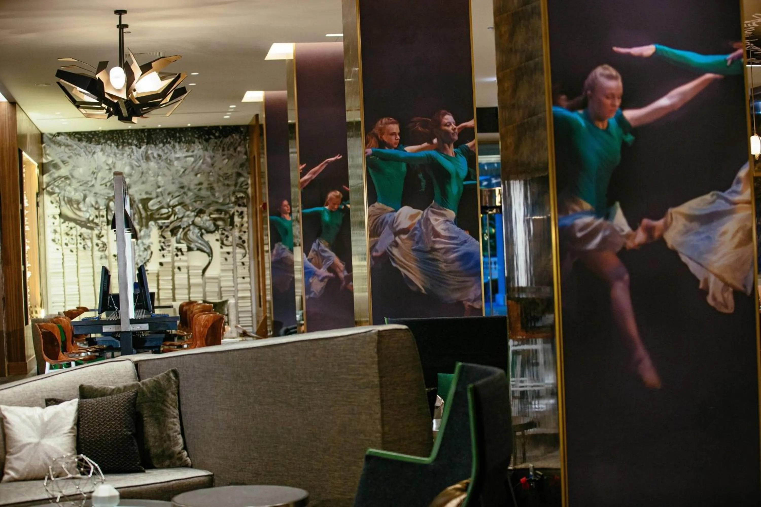 Lobby or reception in Renaissance Chicago Downtown Hotel