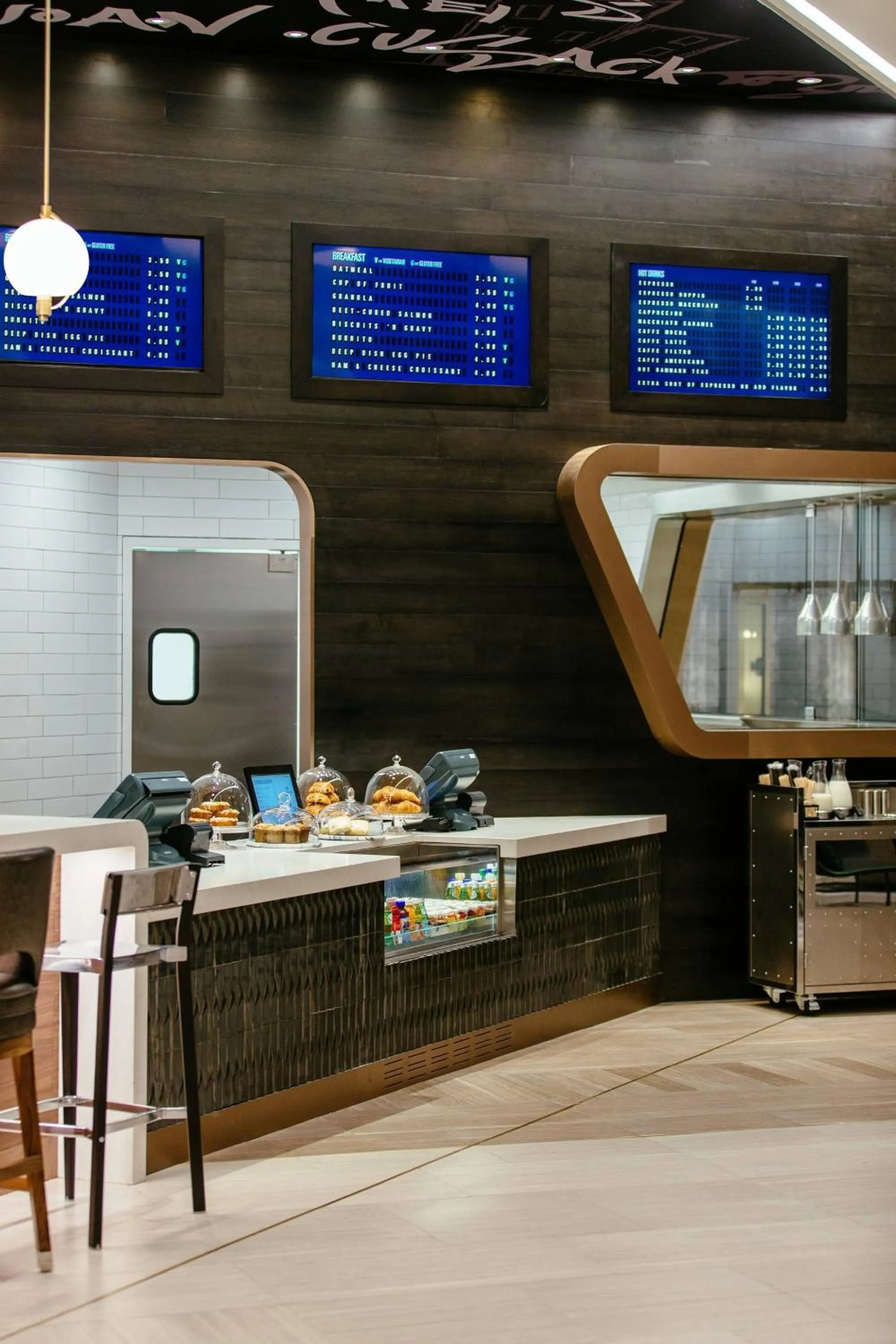 Restaurant/places to eat in Renaissance Chicago Downtown Hotel