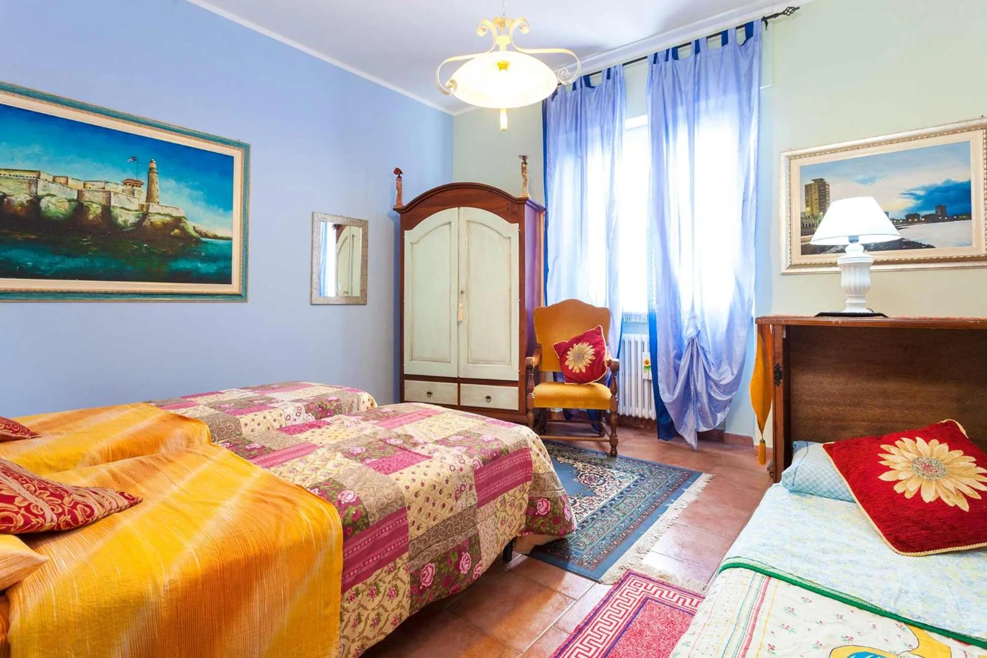 Shower, Bed in Casa Kita