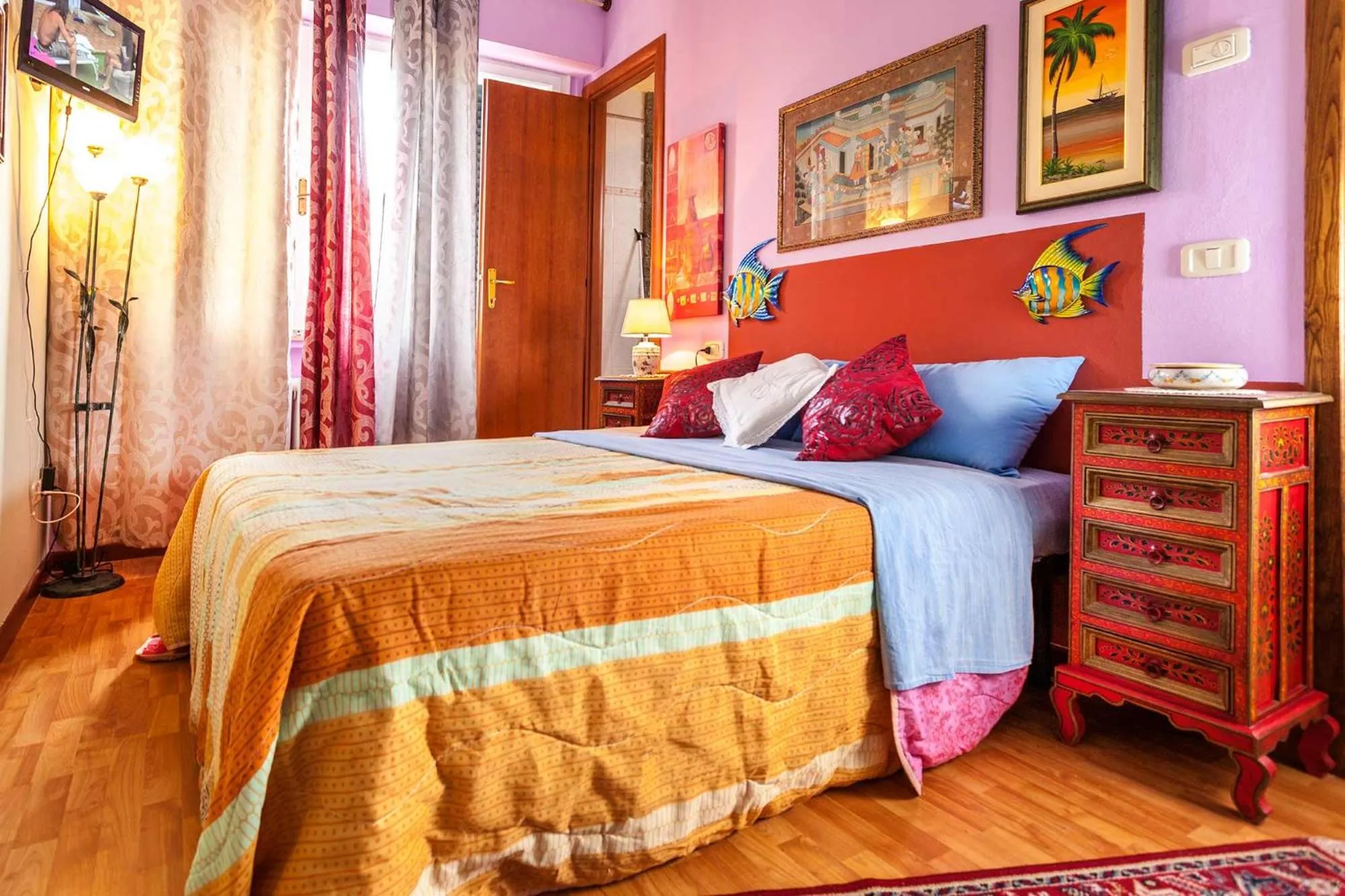 Shower, Bed in Casa Kita