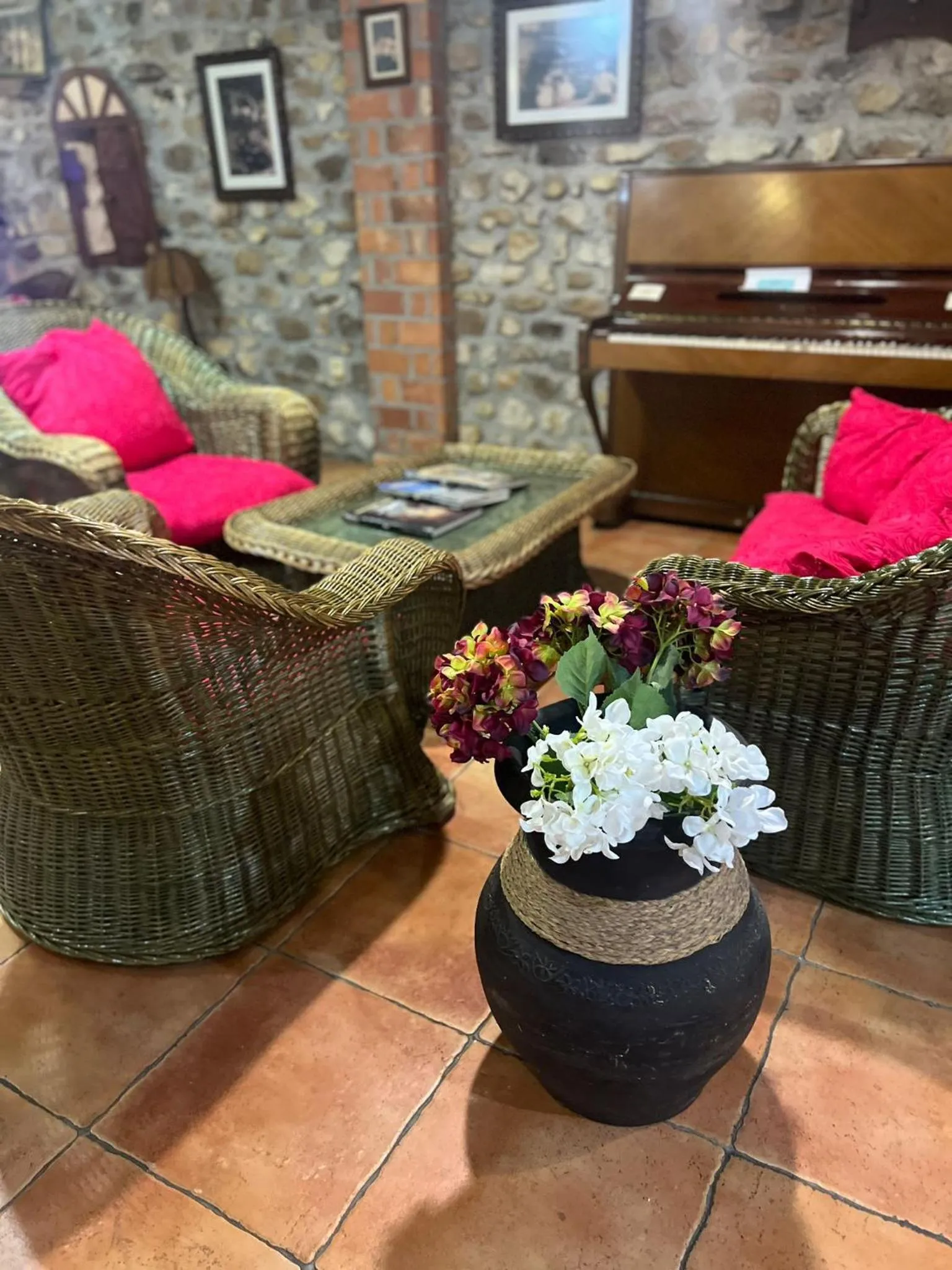 Living room in Hotel El Bricial