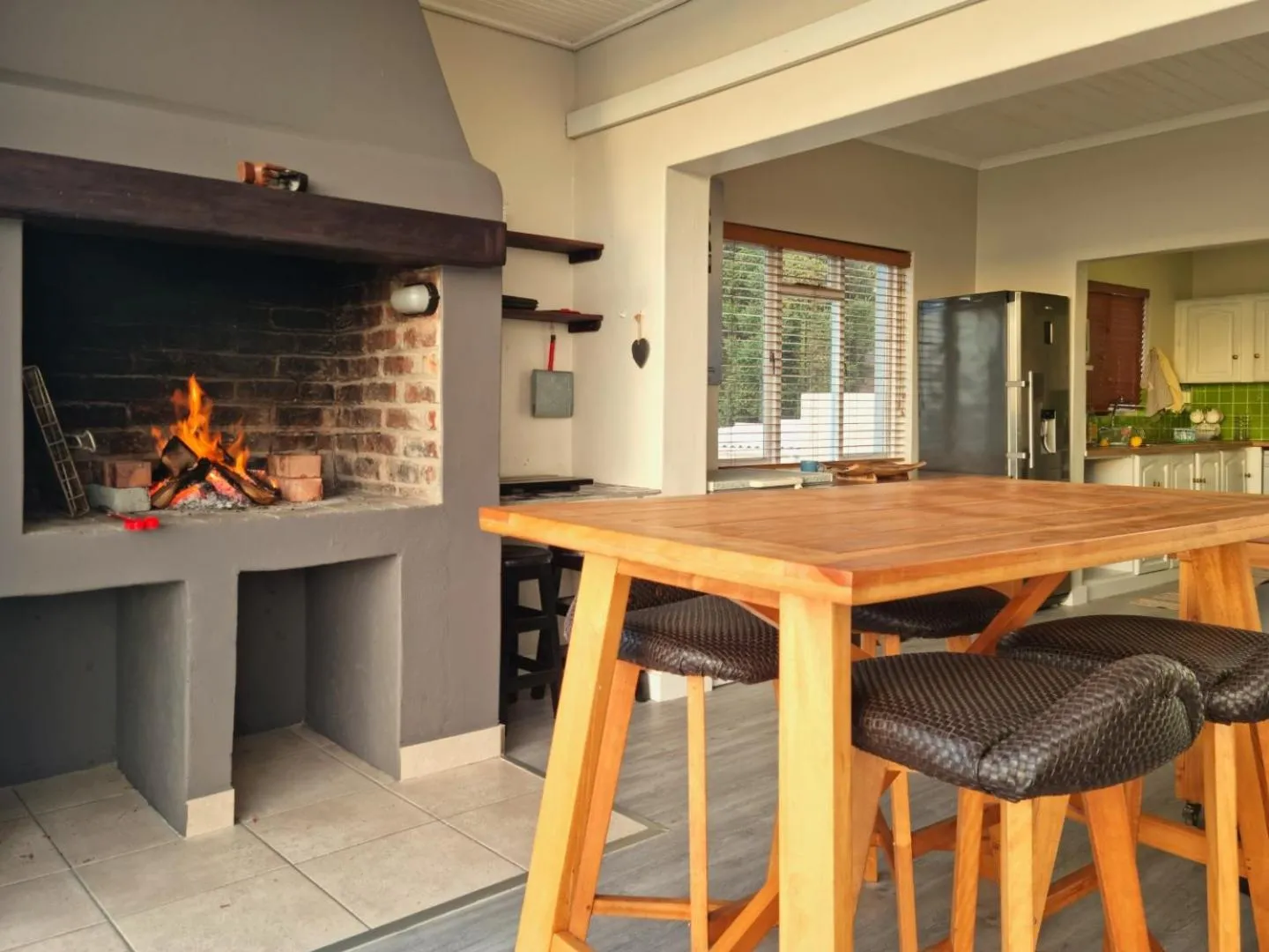 Patio in 'Die Braaihuis'- sleeps 6, Large Veranda, Sea Views, Central and Fabulous!