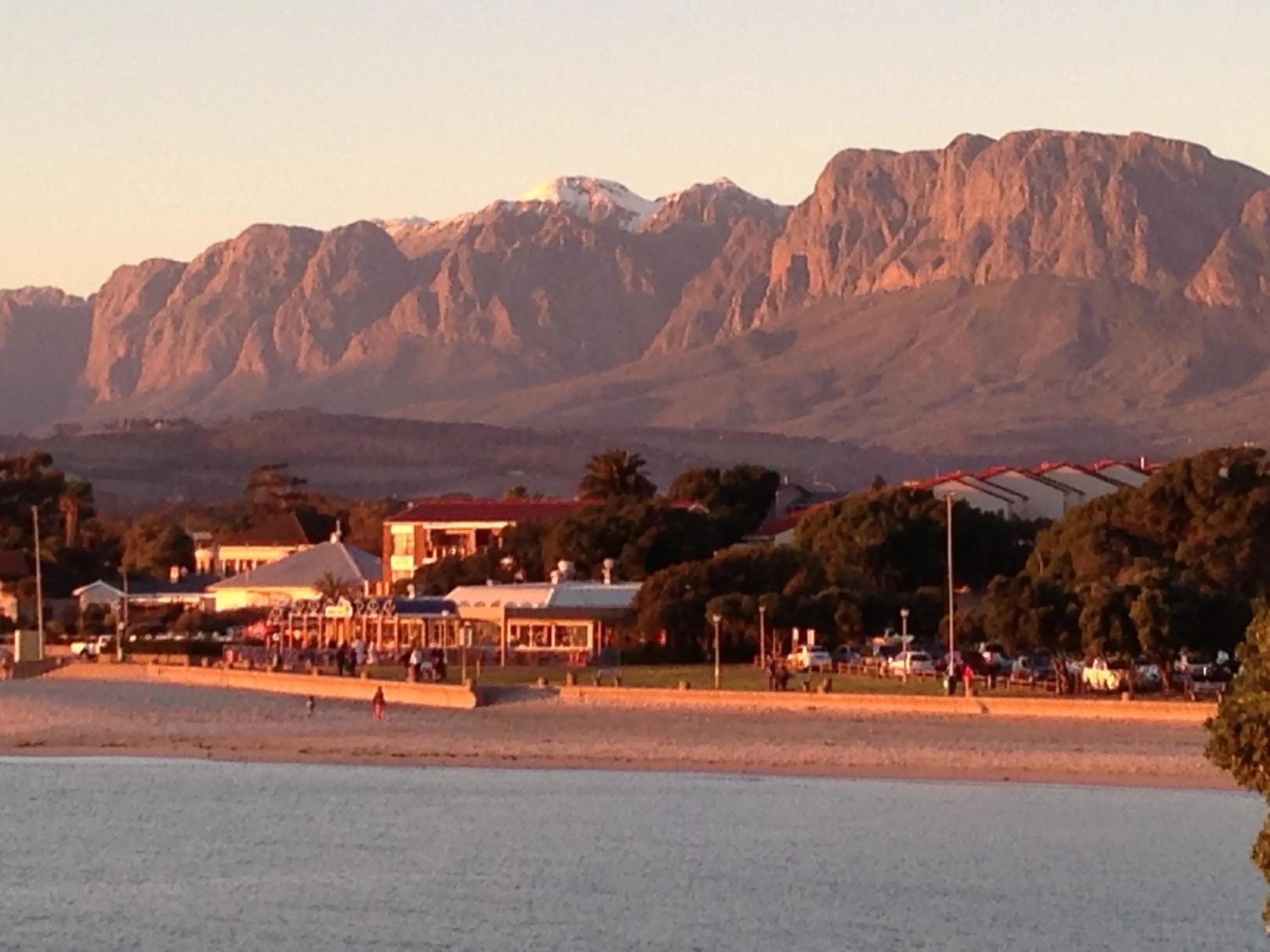 Neighbourhood in 'Die Braaihuis'- sleeps 6, Large Veranda, Sea Views, Central and Fabulous!