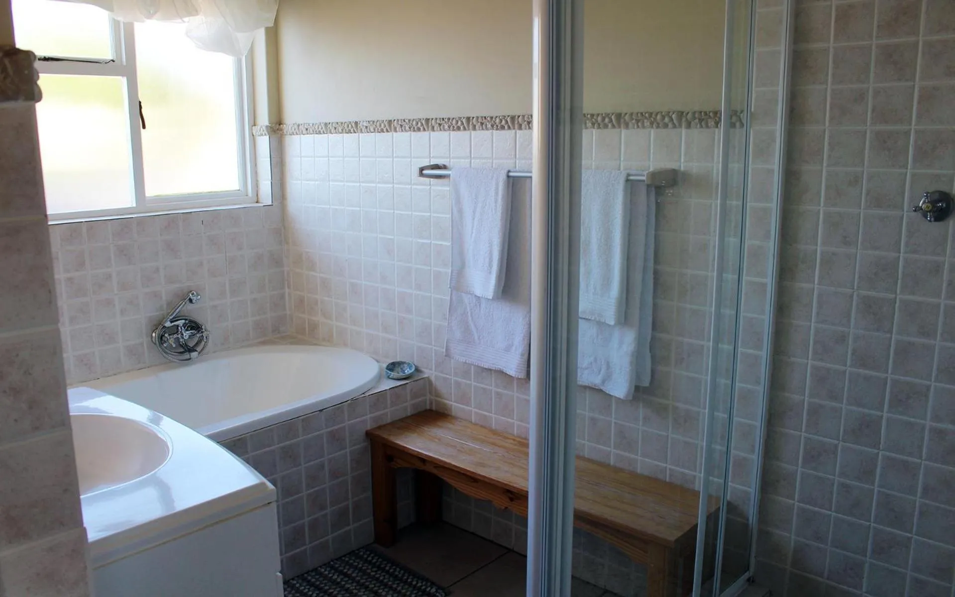 Shower in 'Die Braaihuis'- sleeps 6, Large Veranda, Sea Views, Central and Fabulous!