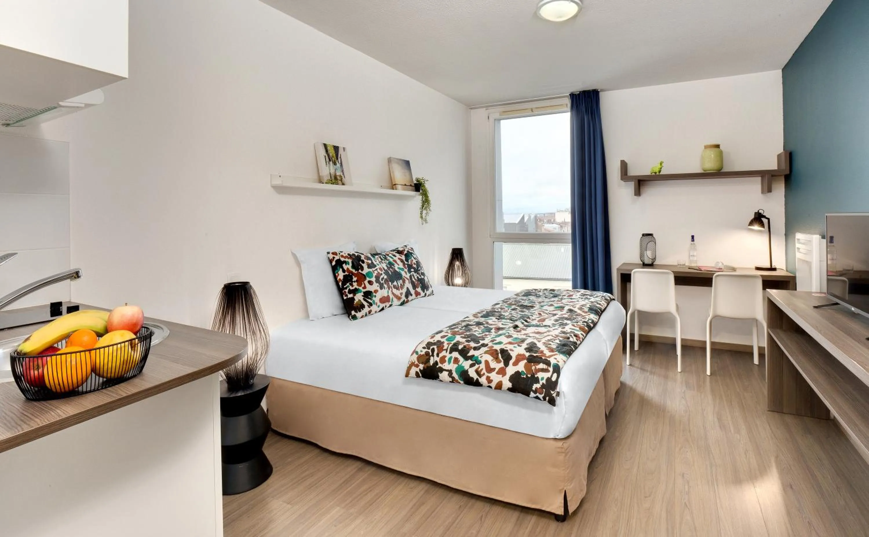 Photo of the whole room, Bed in Ténéo Apparthôtel Bordeaux Maritime - Cité du vin