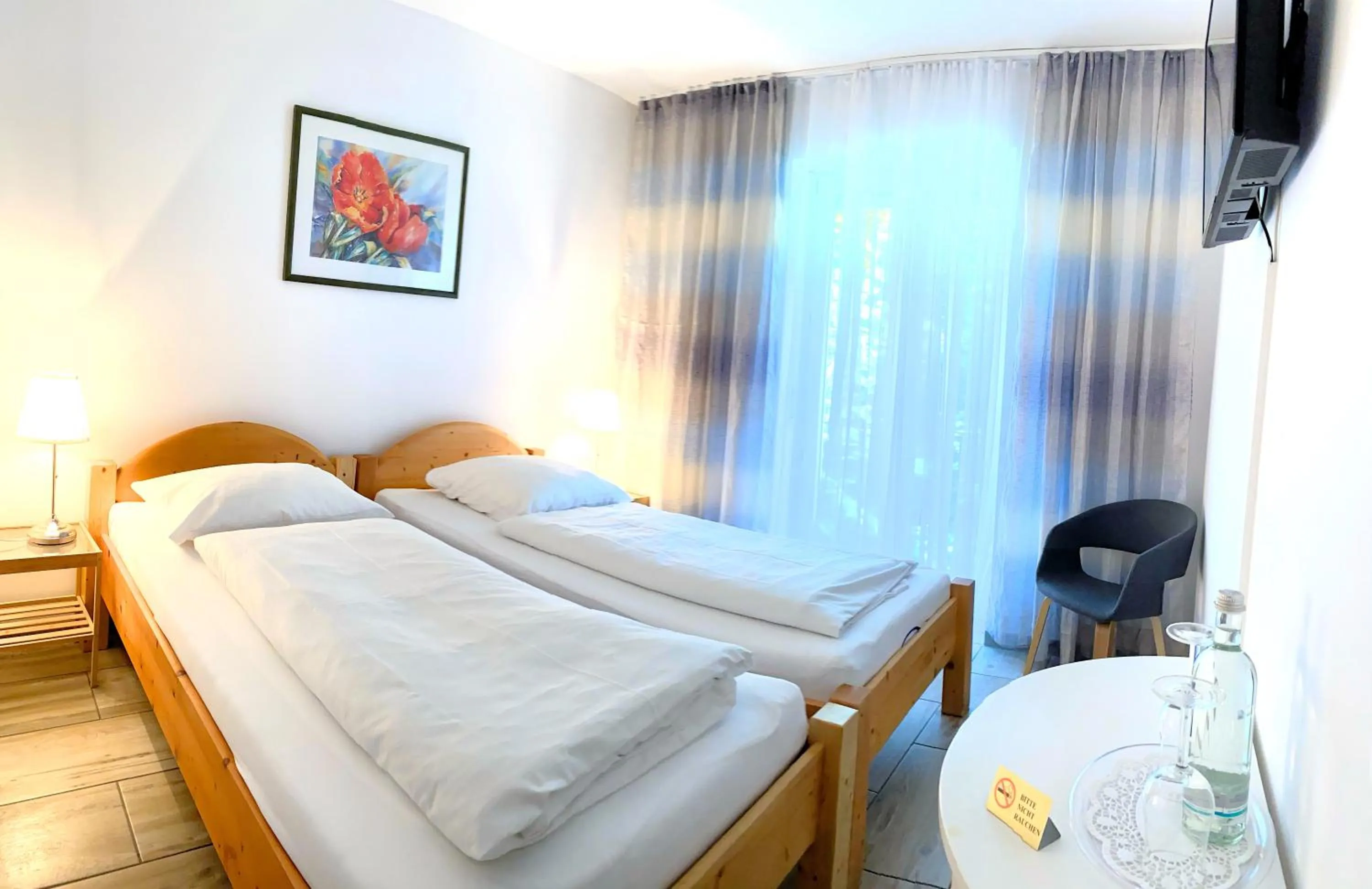 Photo of the whole room, Bed in Arena Stadt München