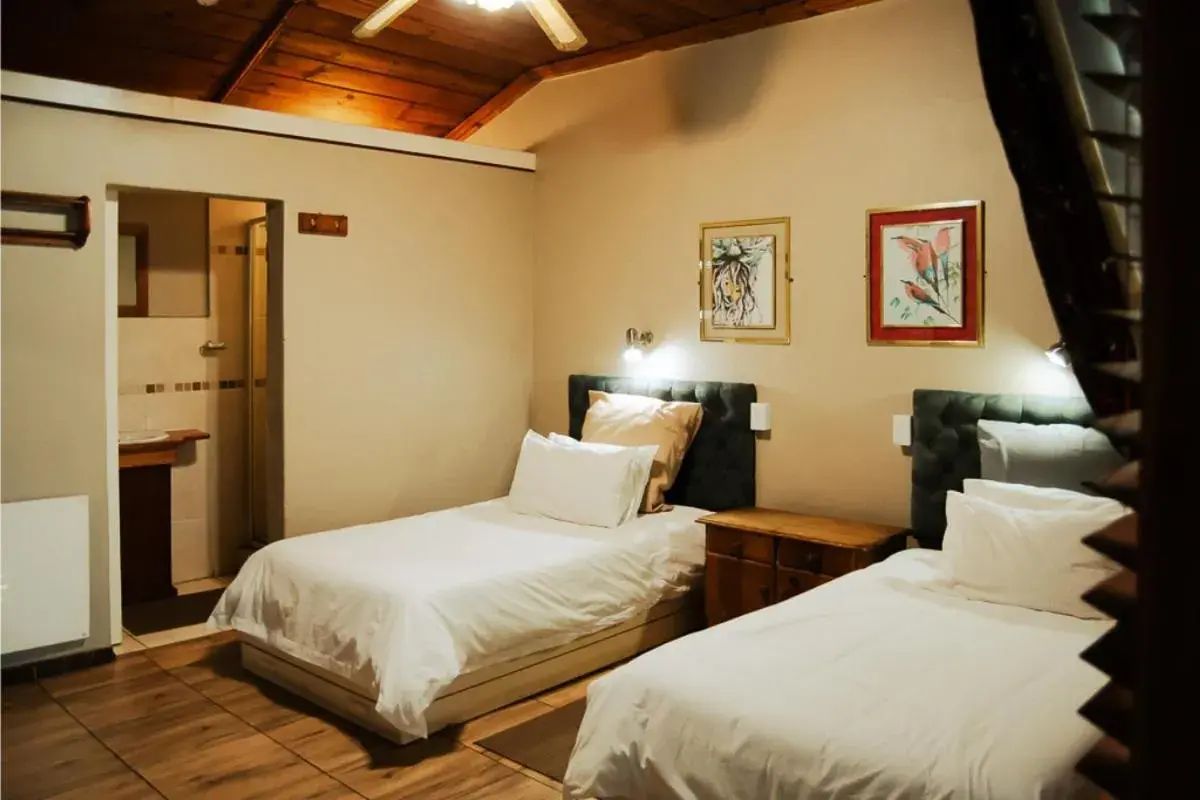 Twin Room with Private Bathroom - single occupancy in The Grey's Inn Twin Room with Private Bathroom - single occupancy in The Grey's Inn