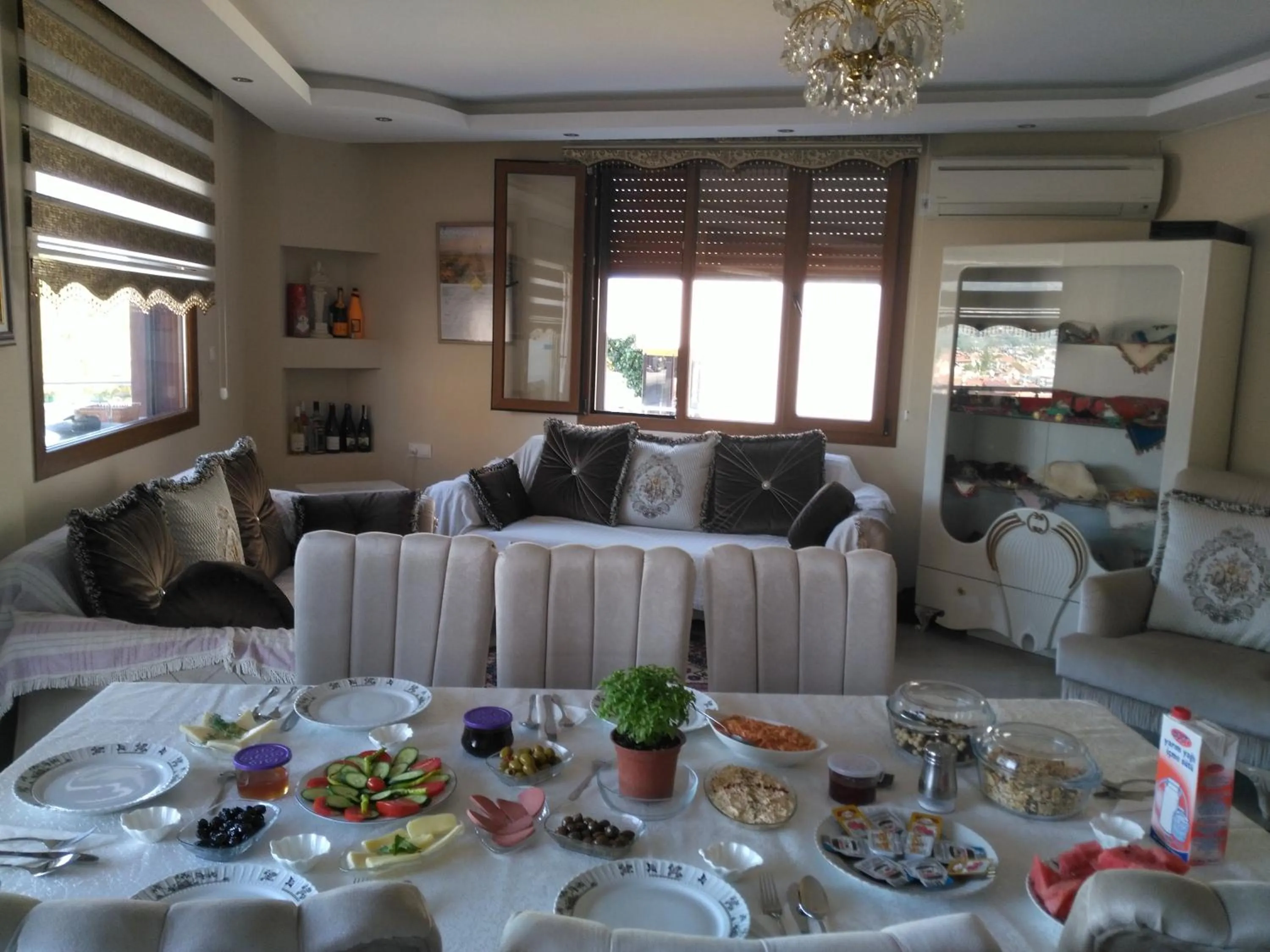 Library in Ephesus Palace