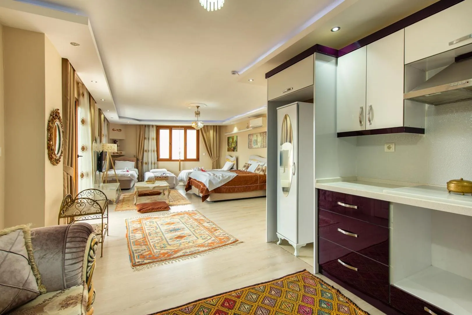 Living room in Ephesus Palace