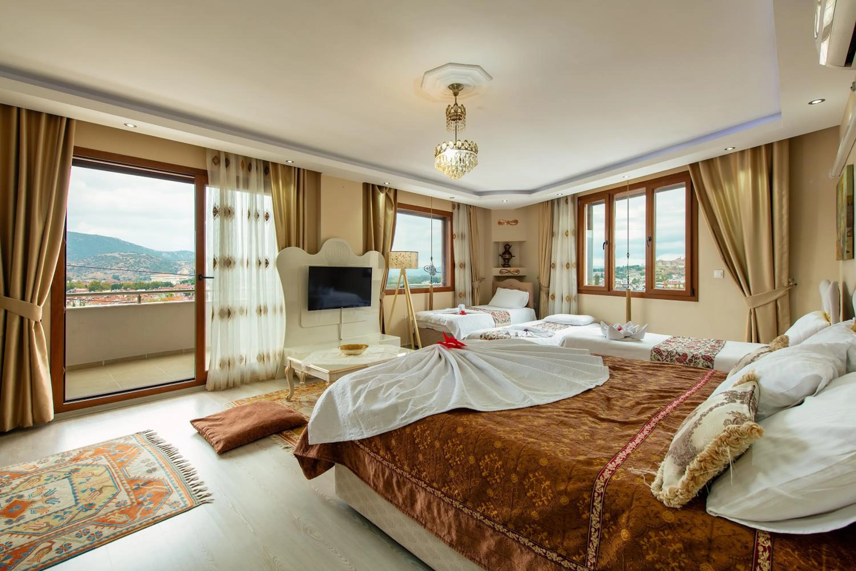 Photo of the whole room in Ephesus Palace