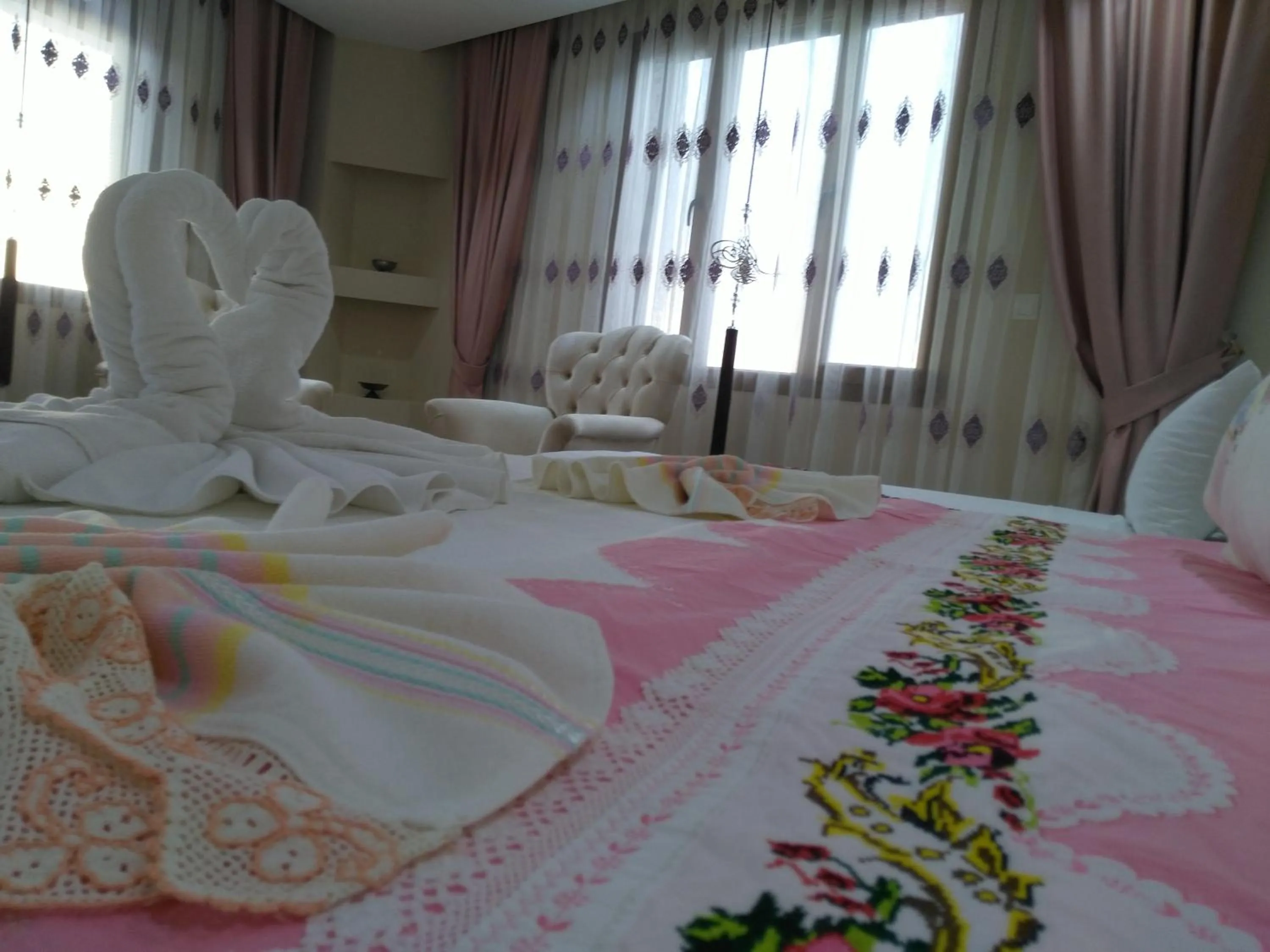 Bed in Ephesus Palace