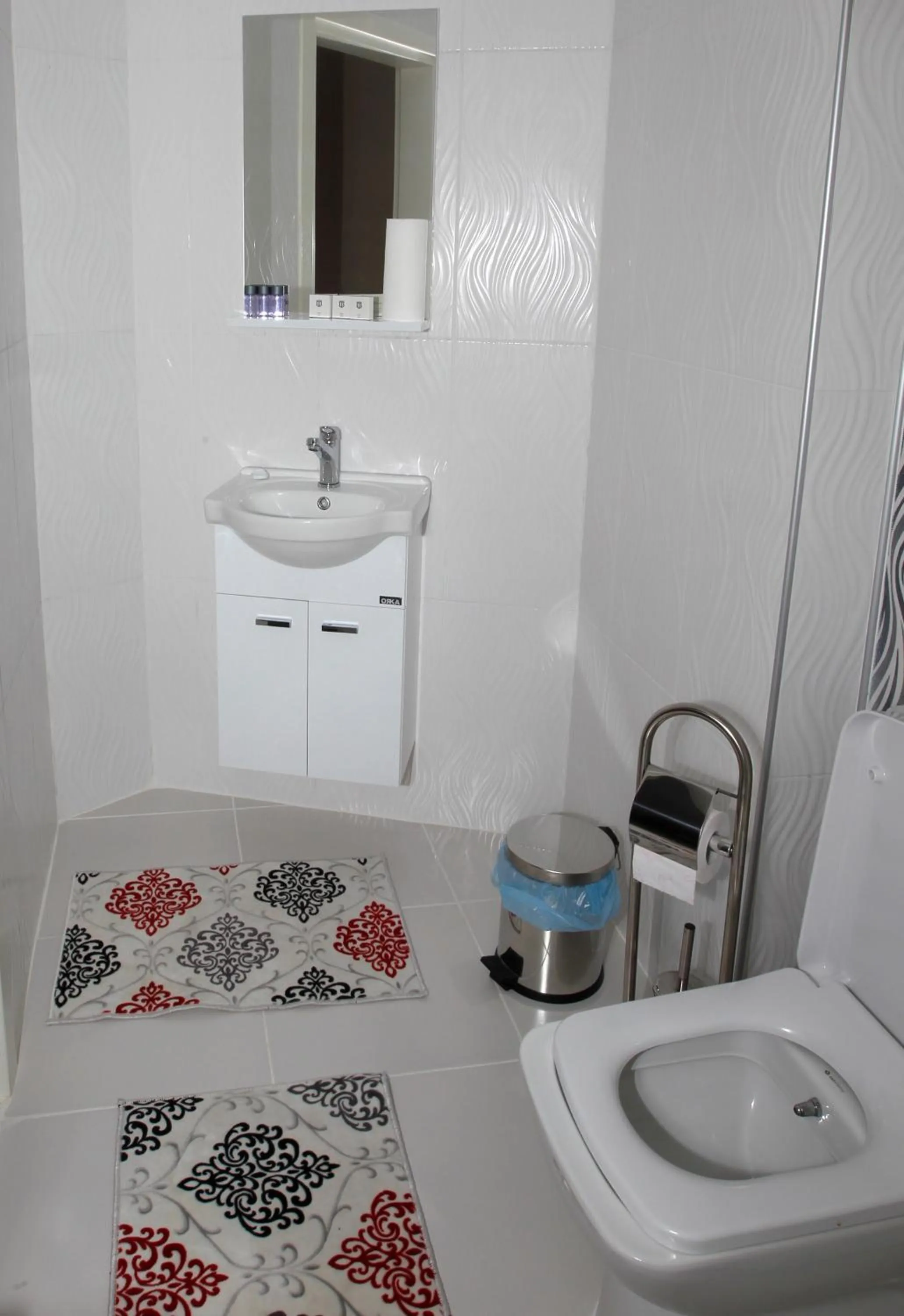 Shower in Ephesus Palace