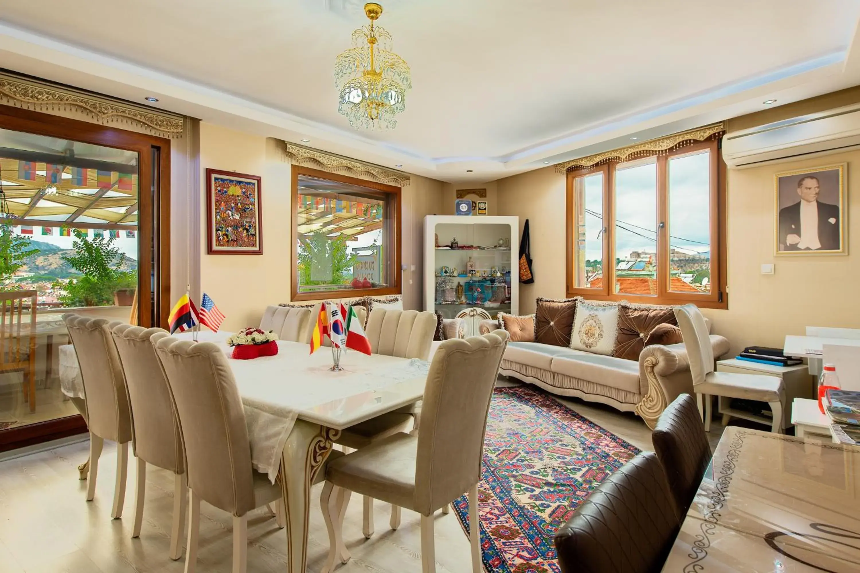 Restaurant/places to eat in Ephesus Palace Restaurant/places to eat in Ephesus Palace