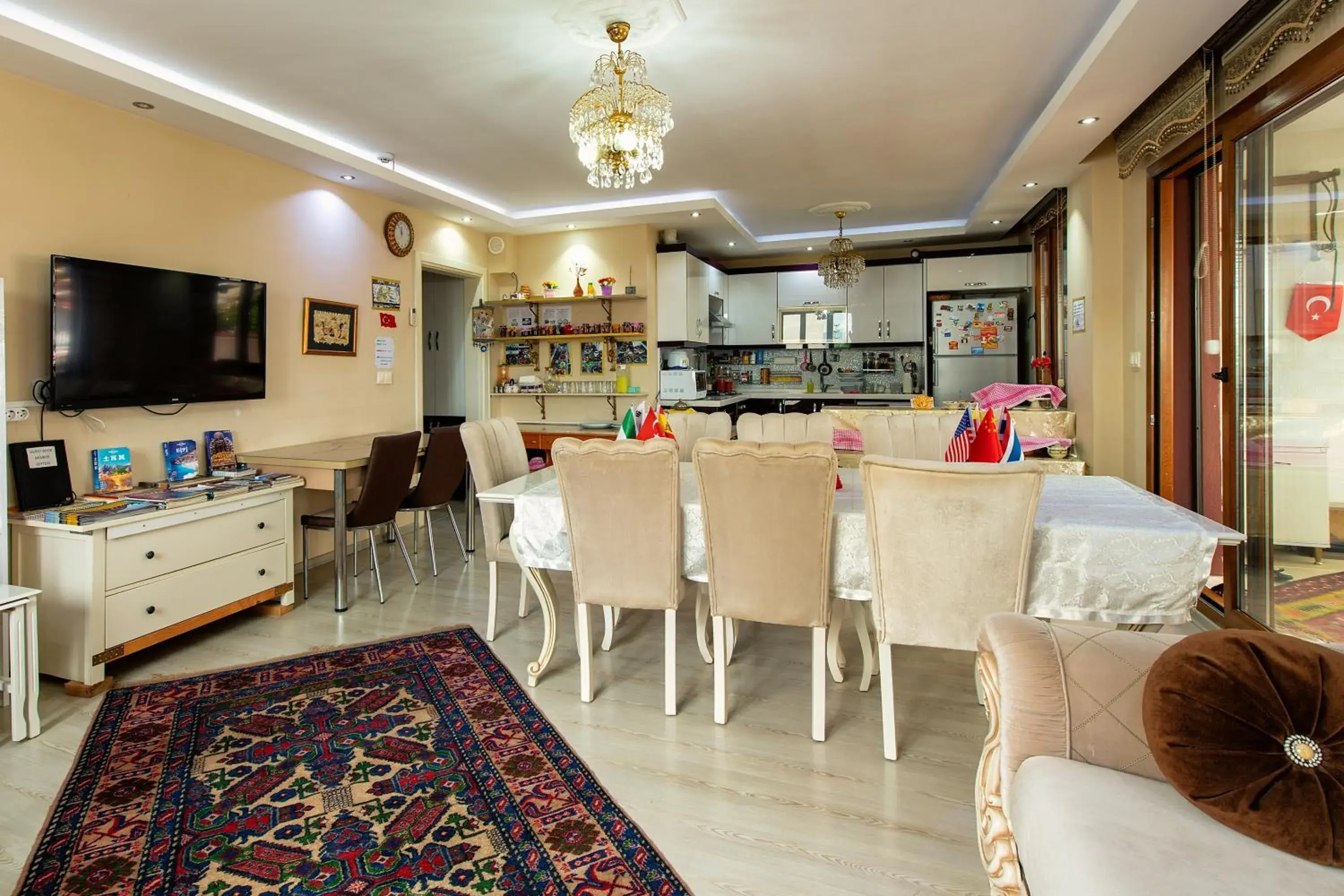 Restaurant/places to eat in Ephesus Palace Restaurant/places to eat in Ephesus Palace