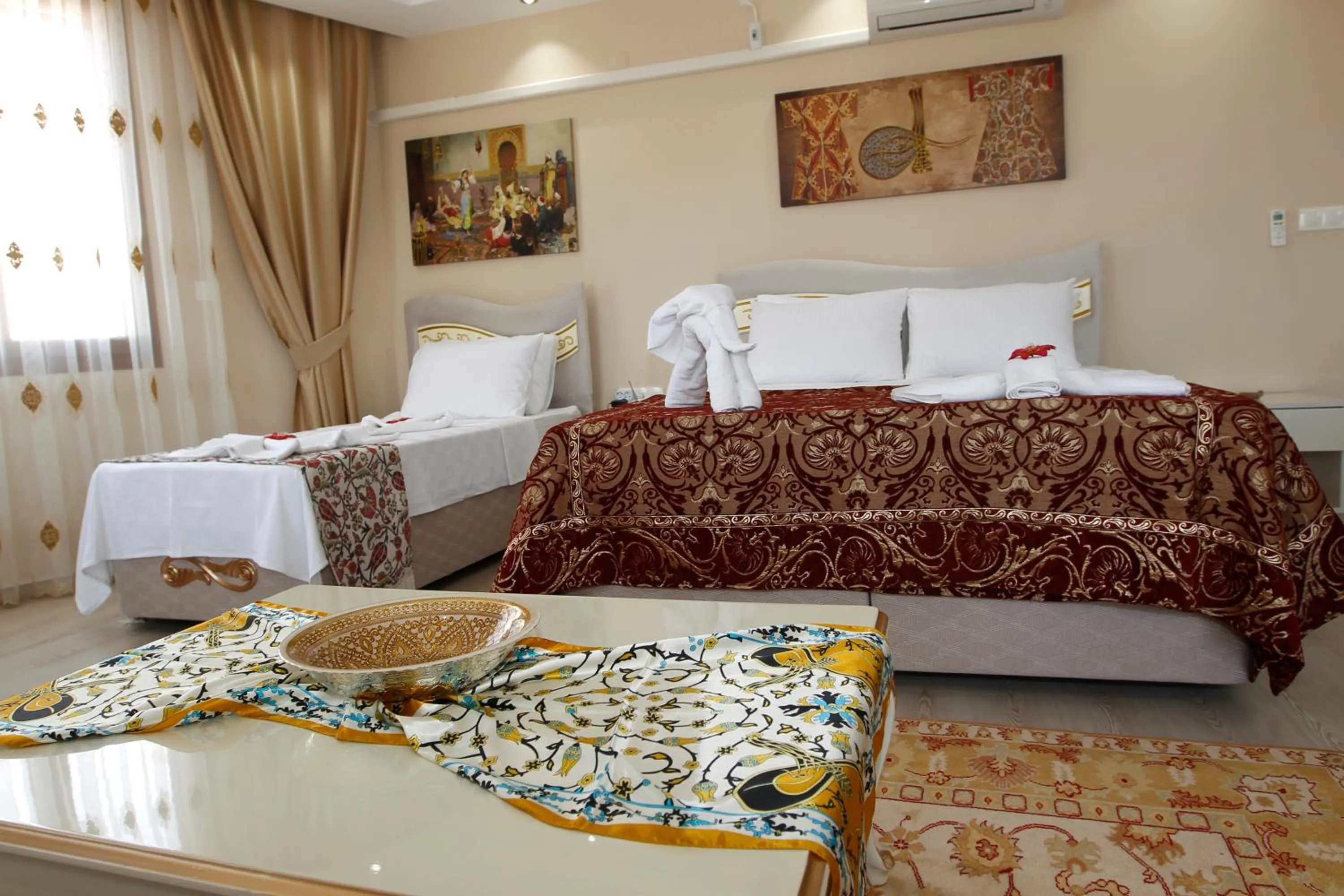 Decorative detail in Ephesus Palace