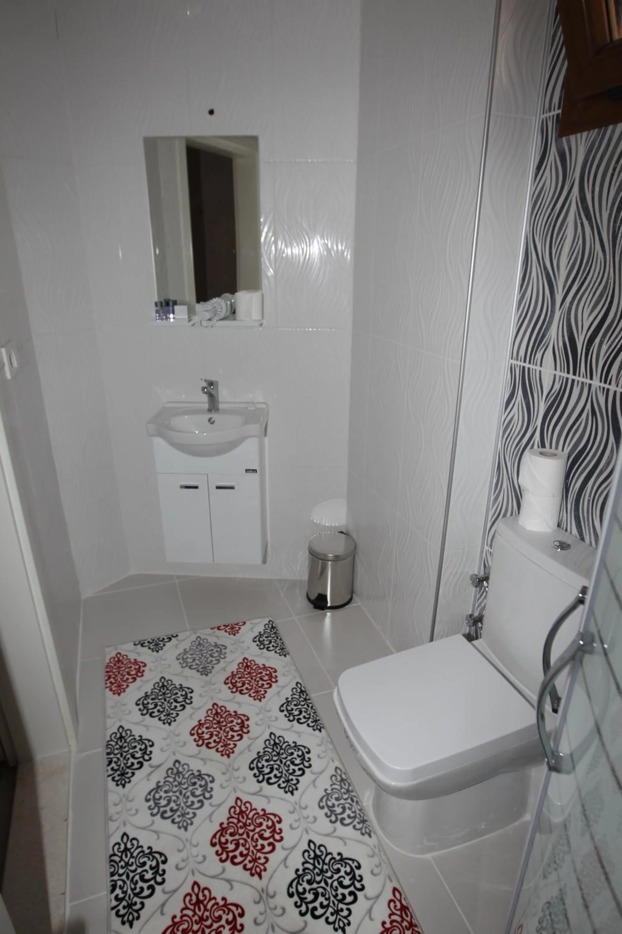 Shower in Ephesus Palace