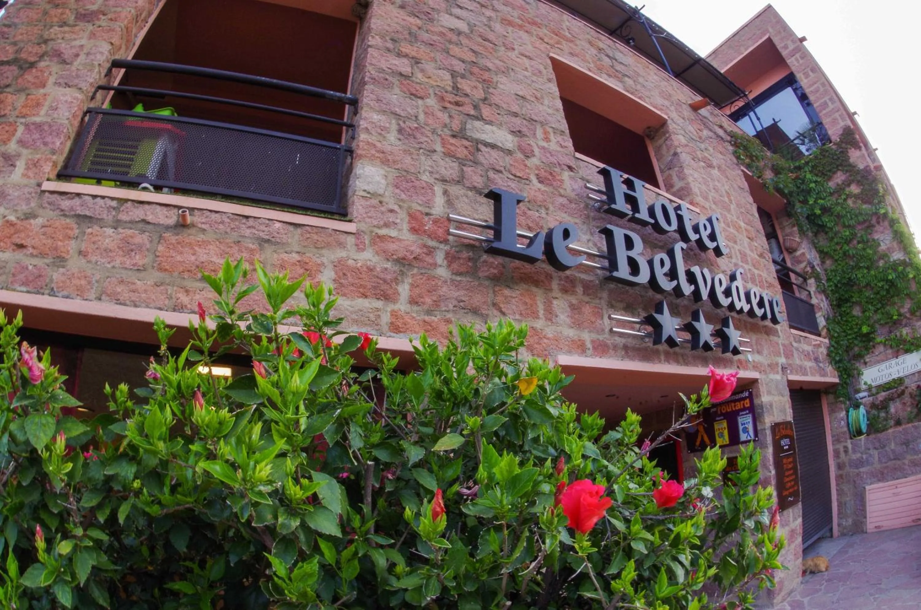 Facade/entrance in Hôtel & Restaurant Le Belvédère