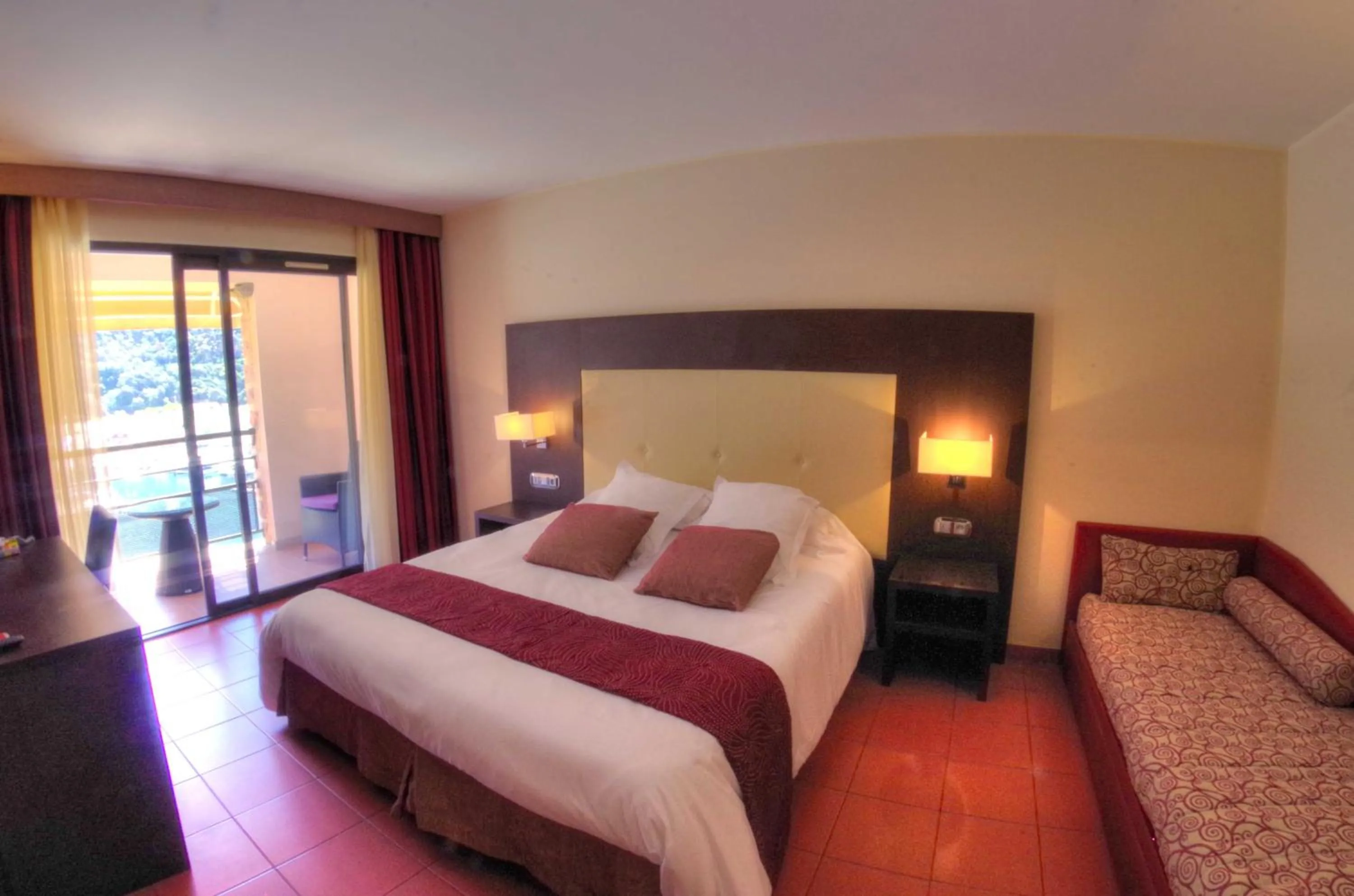 Photo of the whole room, Bed in Hôtel & Restaurant Le Belvédère