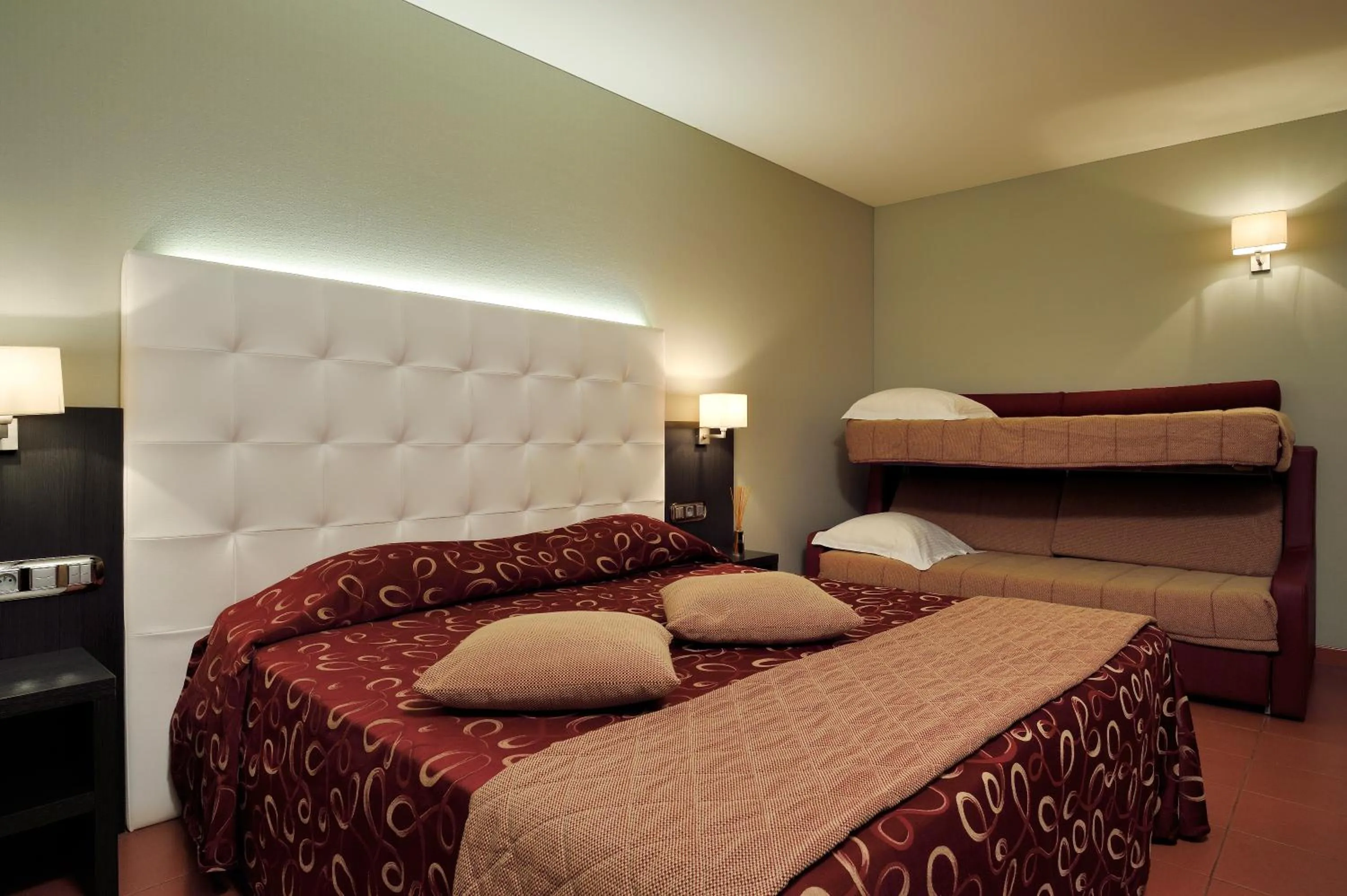 Mountain view, Bed in Hôtel & Restaurant Le Belvédère