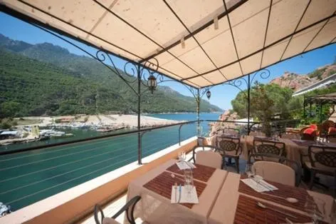 Restaurant/places to eat in Hôtel & Restaurant Le Belvédère