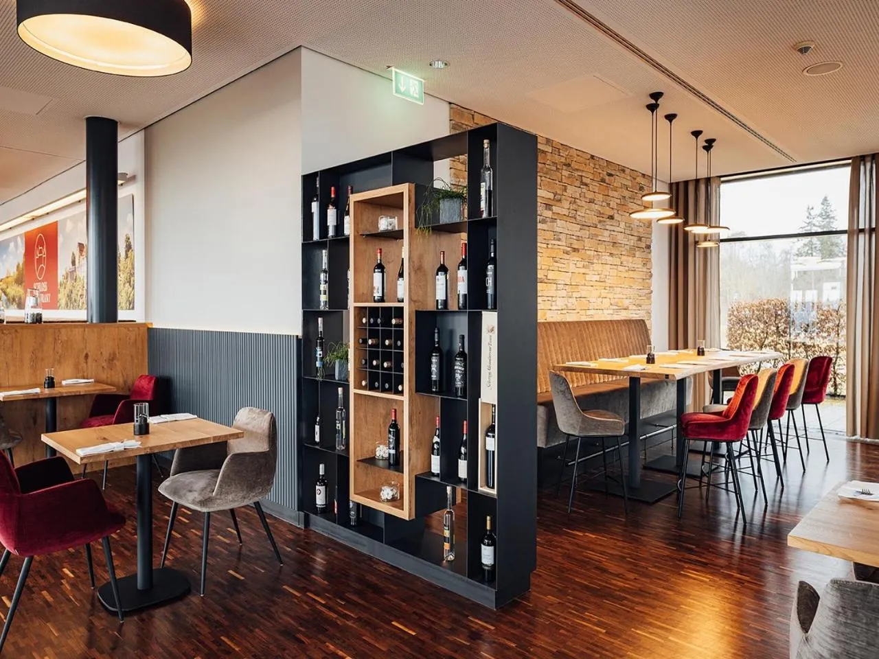 Restaurant/places to eat in Schlosshotel Hellenstein