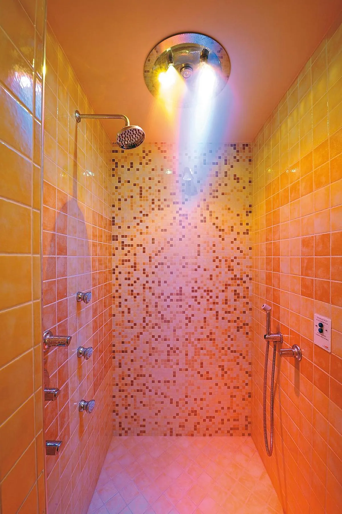 Shower in Albergo Piazzatorre