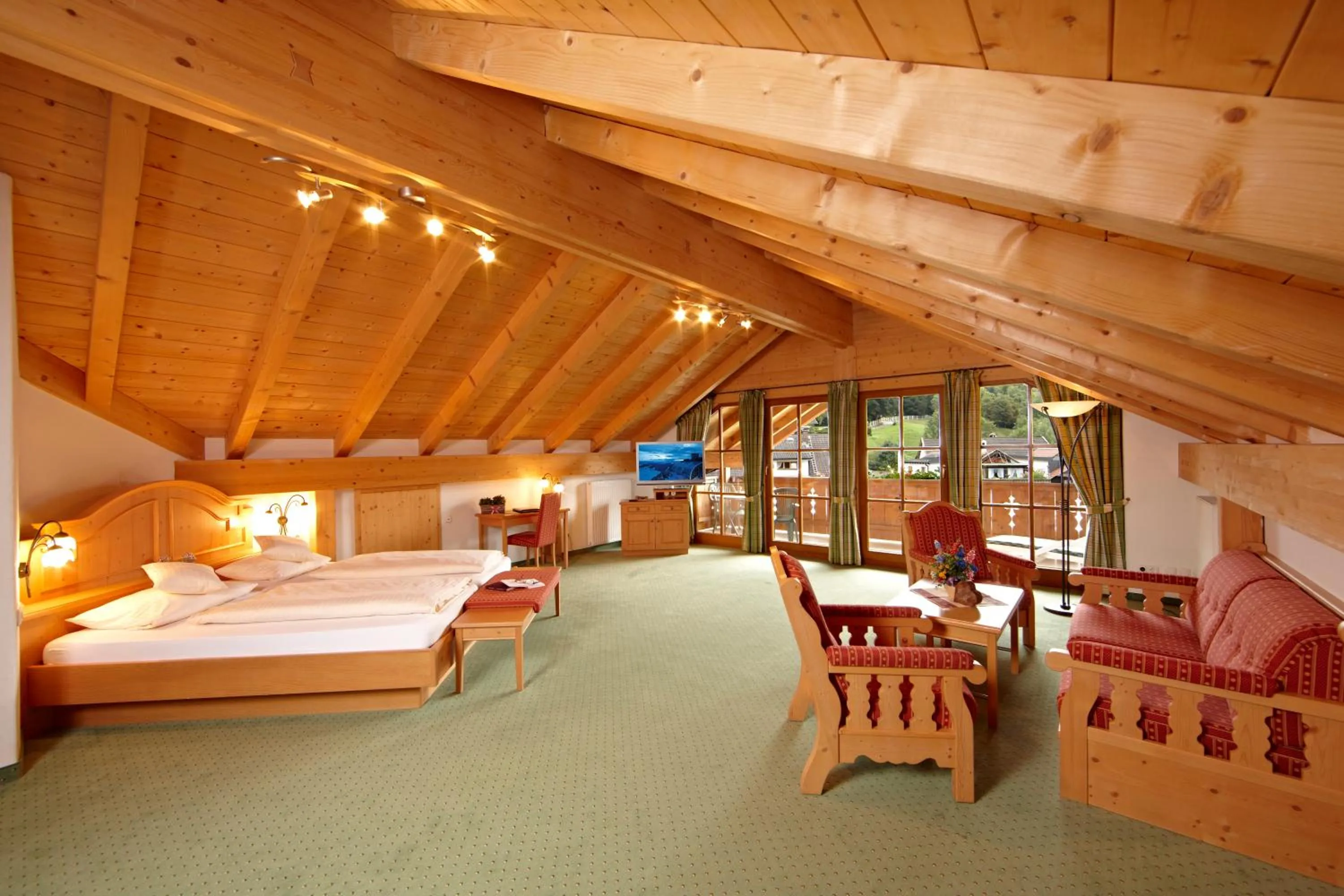 Photo of the whole room, Bed in Hotel Schatten