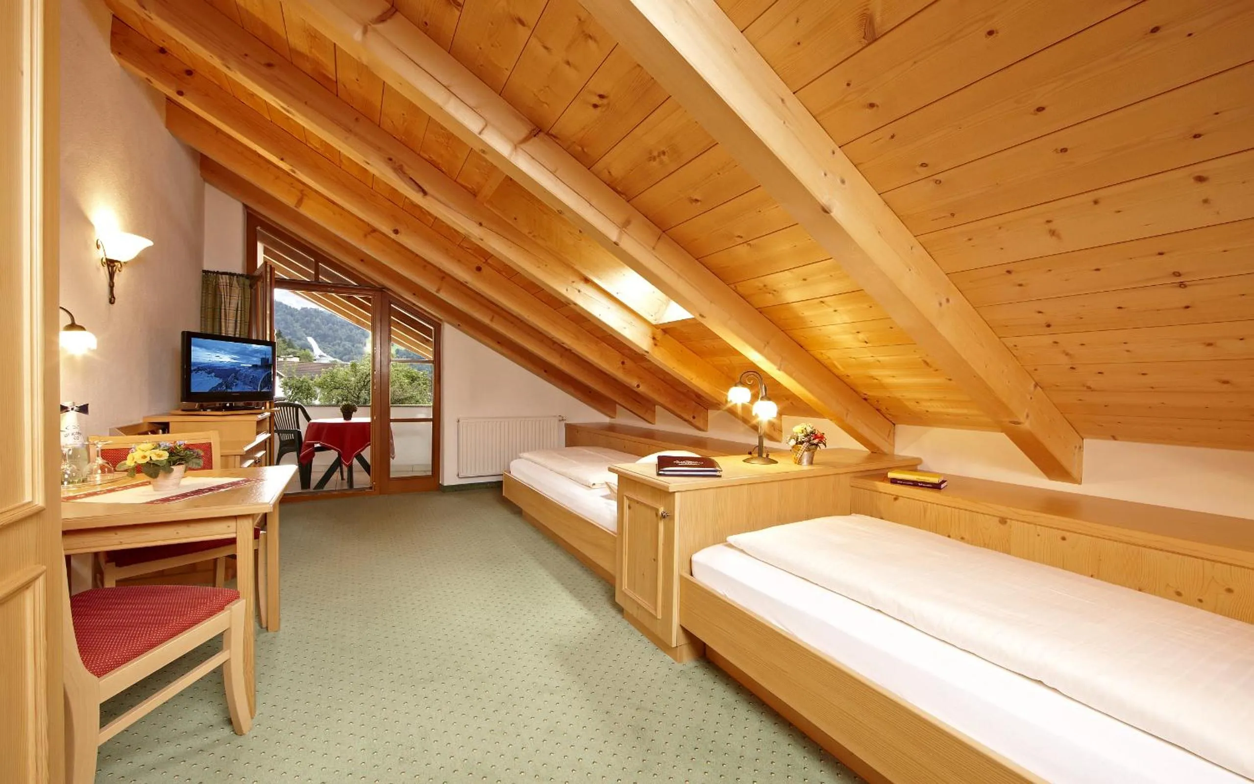 Bedroom, Bed in Hotel Schatten