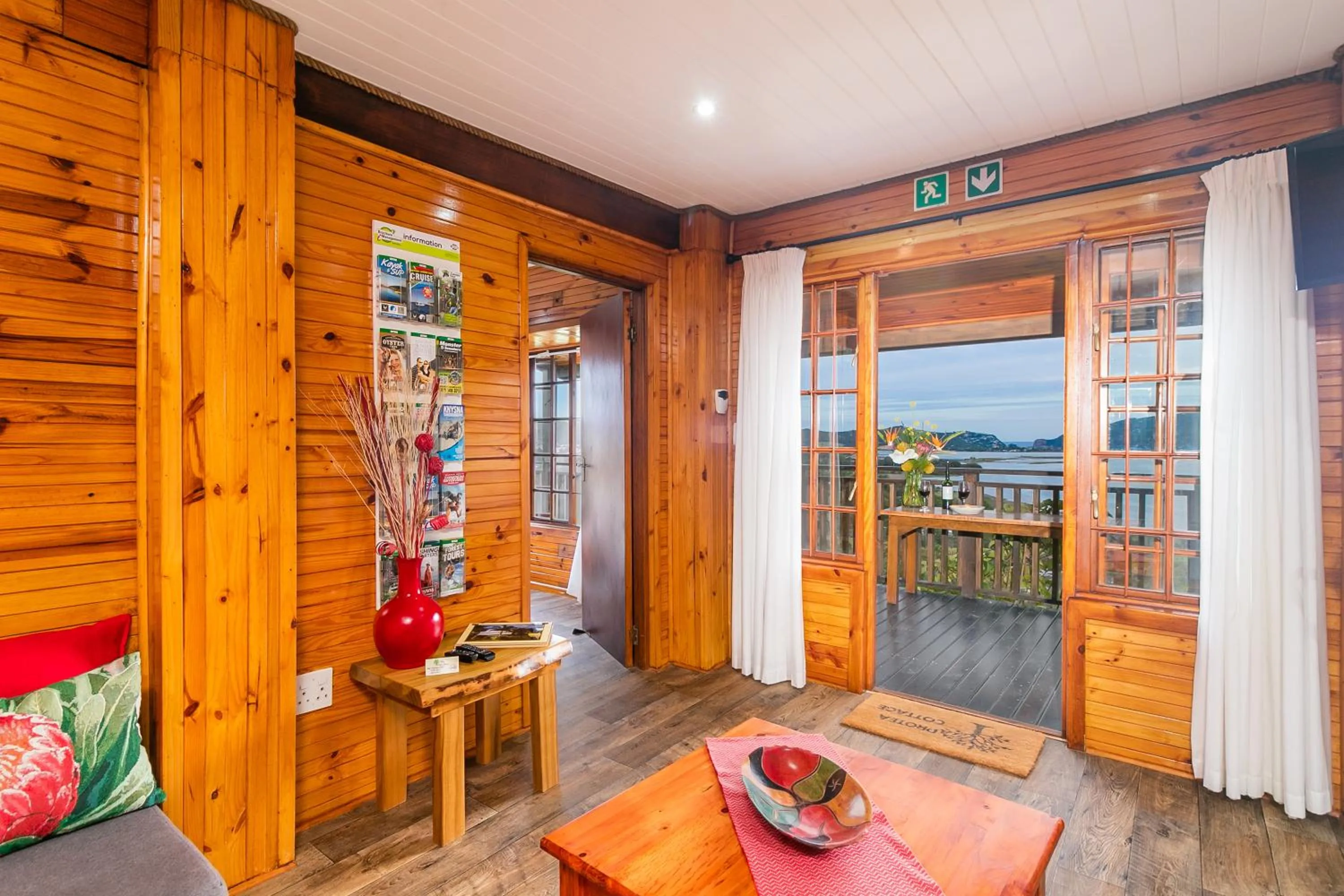 Patio in Big Tree House Lodge