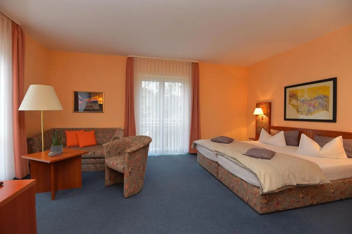 Photo of the whole room, Bed in AltstadtHotel an der Werra