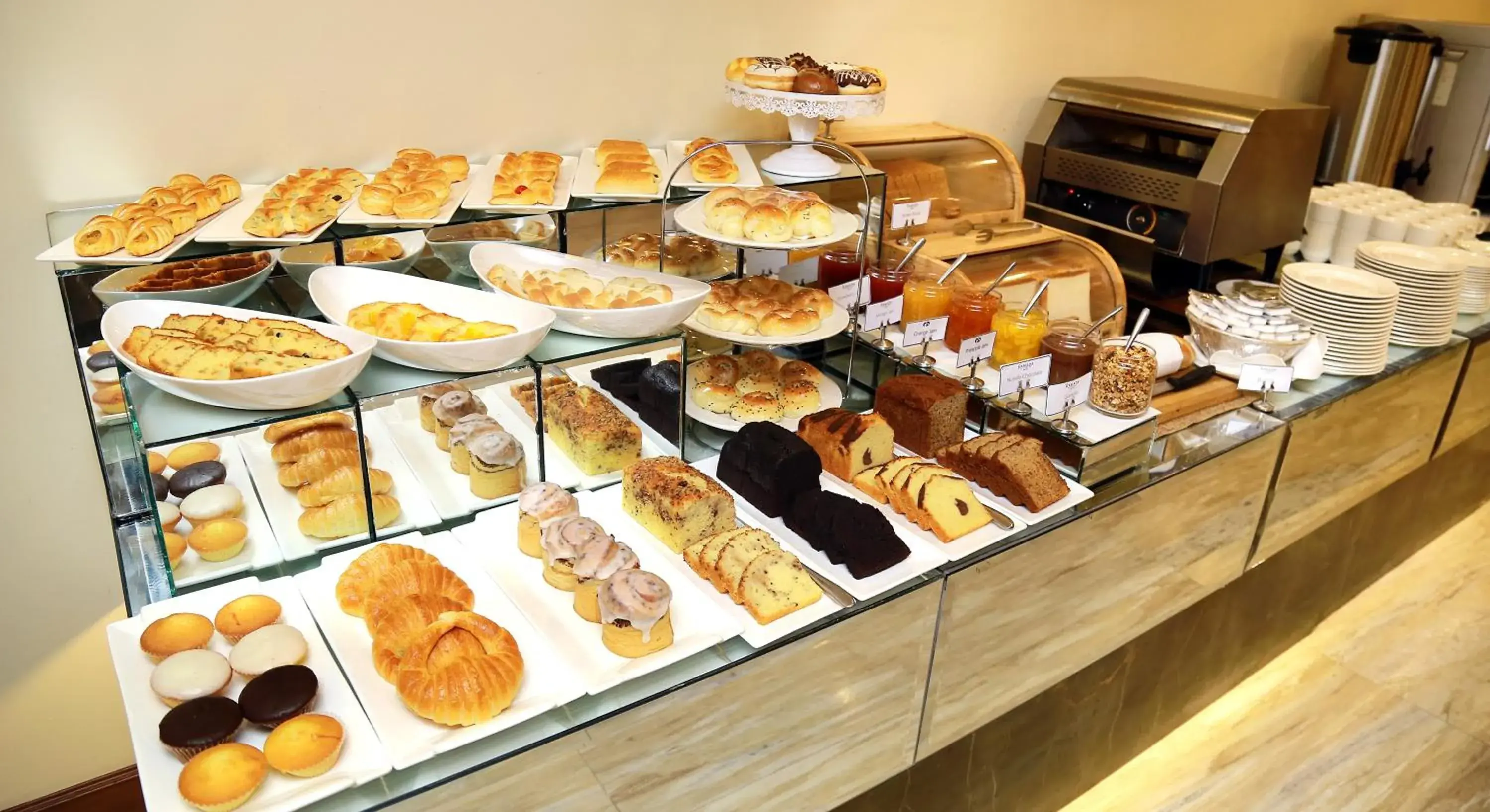 Restaurant/places to eat in Ramada by Wyndham Multan Restaurant/places to eat in Ramada by Wyndham Multan