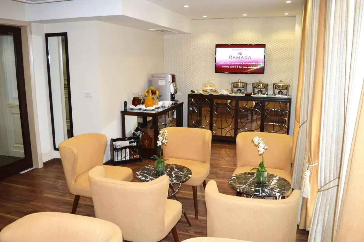 Lounge or bar in Ramada by Wyndham Multan Lounge or bar in Ramada by Wyndham Multan