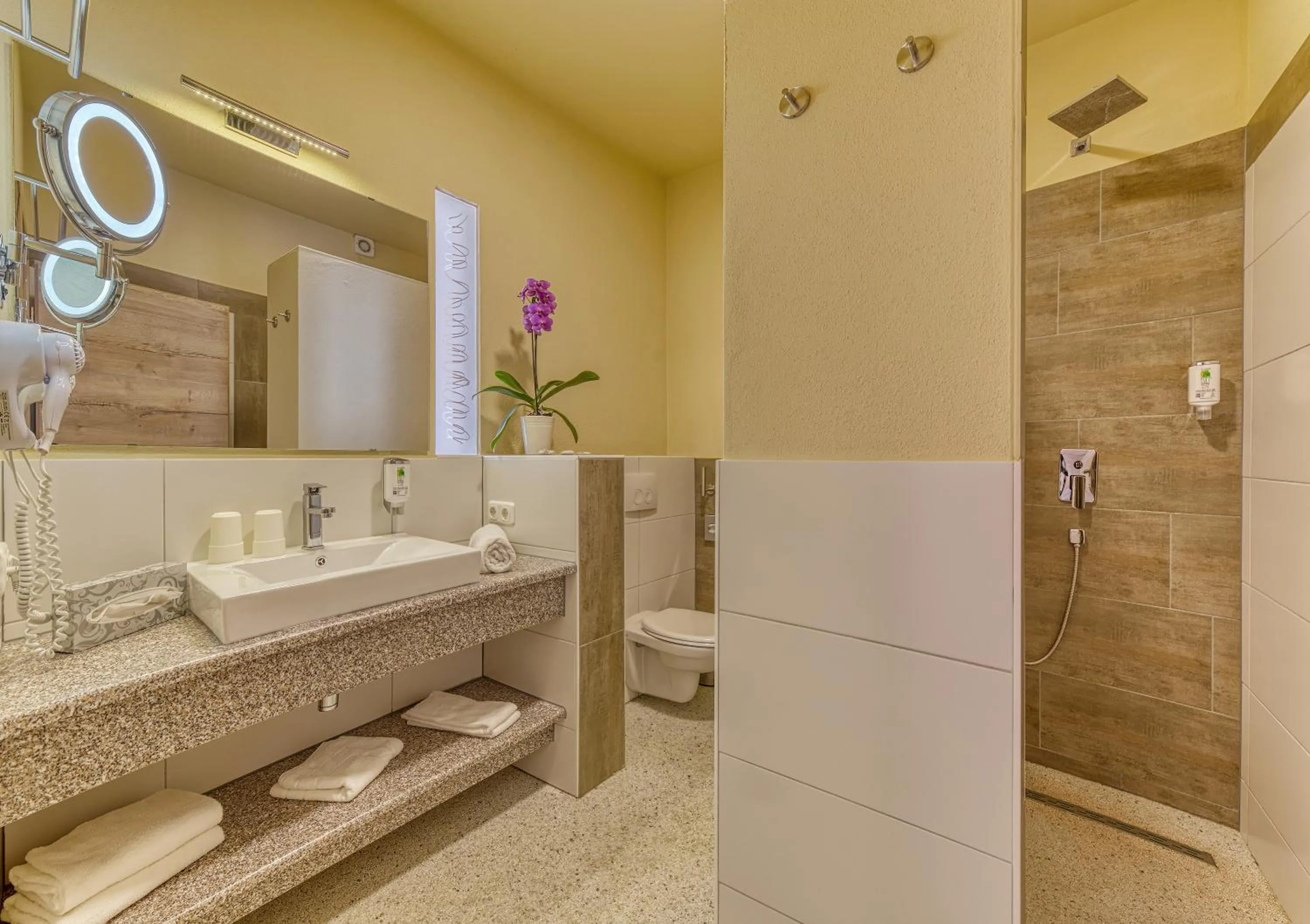 Bathroom in Wellnesshotel deine Auszeit, Adults only