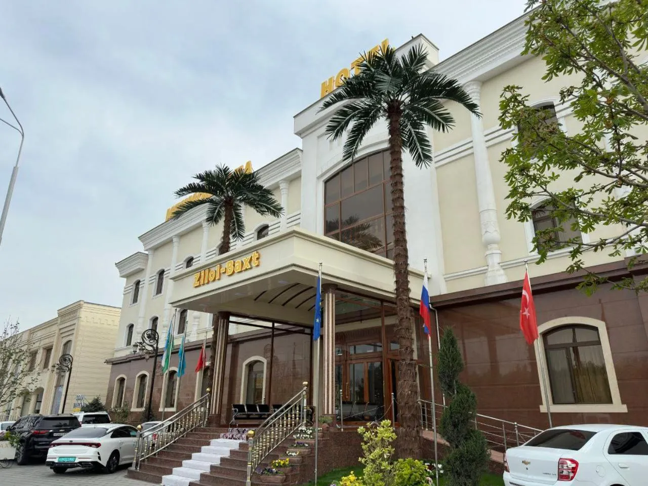 Property building in Zilol Baxt