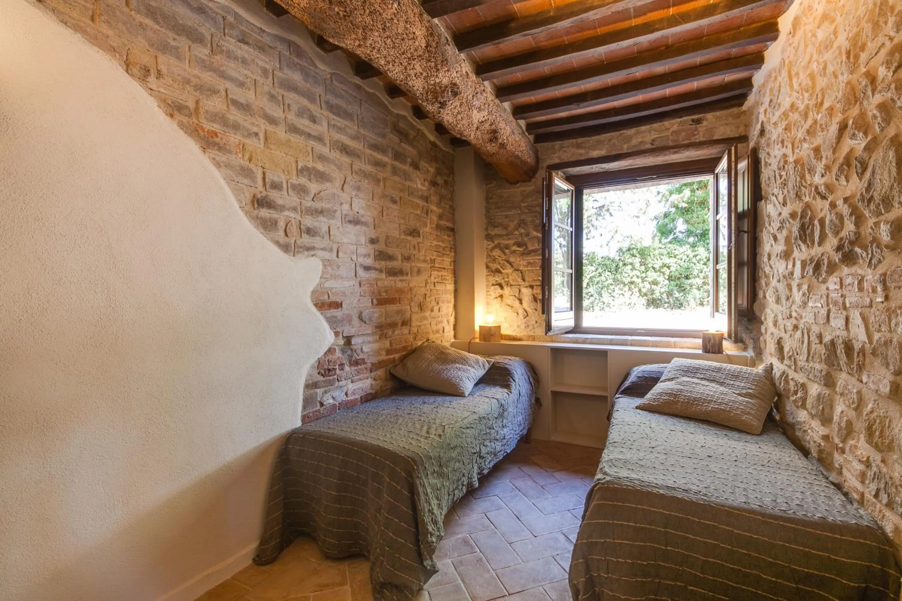 Bedroom in Umbria Country Shelter