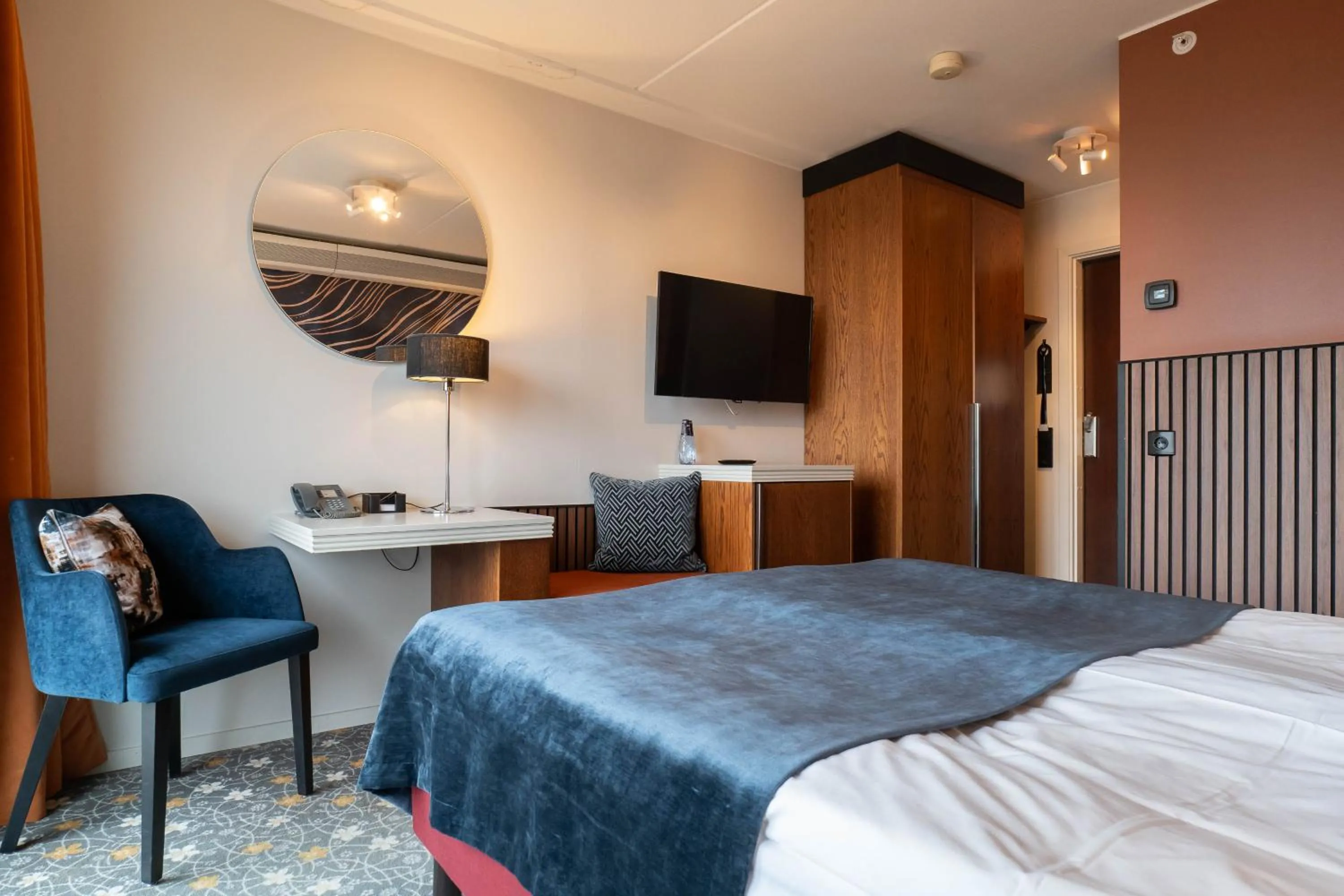 Bed in ProfilHotels Opera