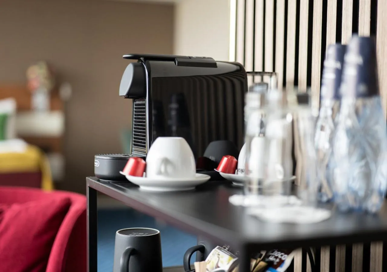 Coffee/tea facilities in ProfilHotels Opera