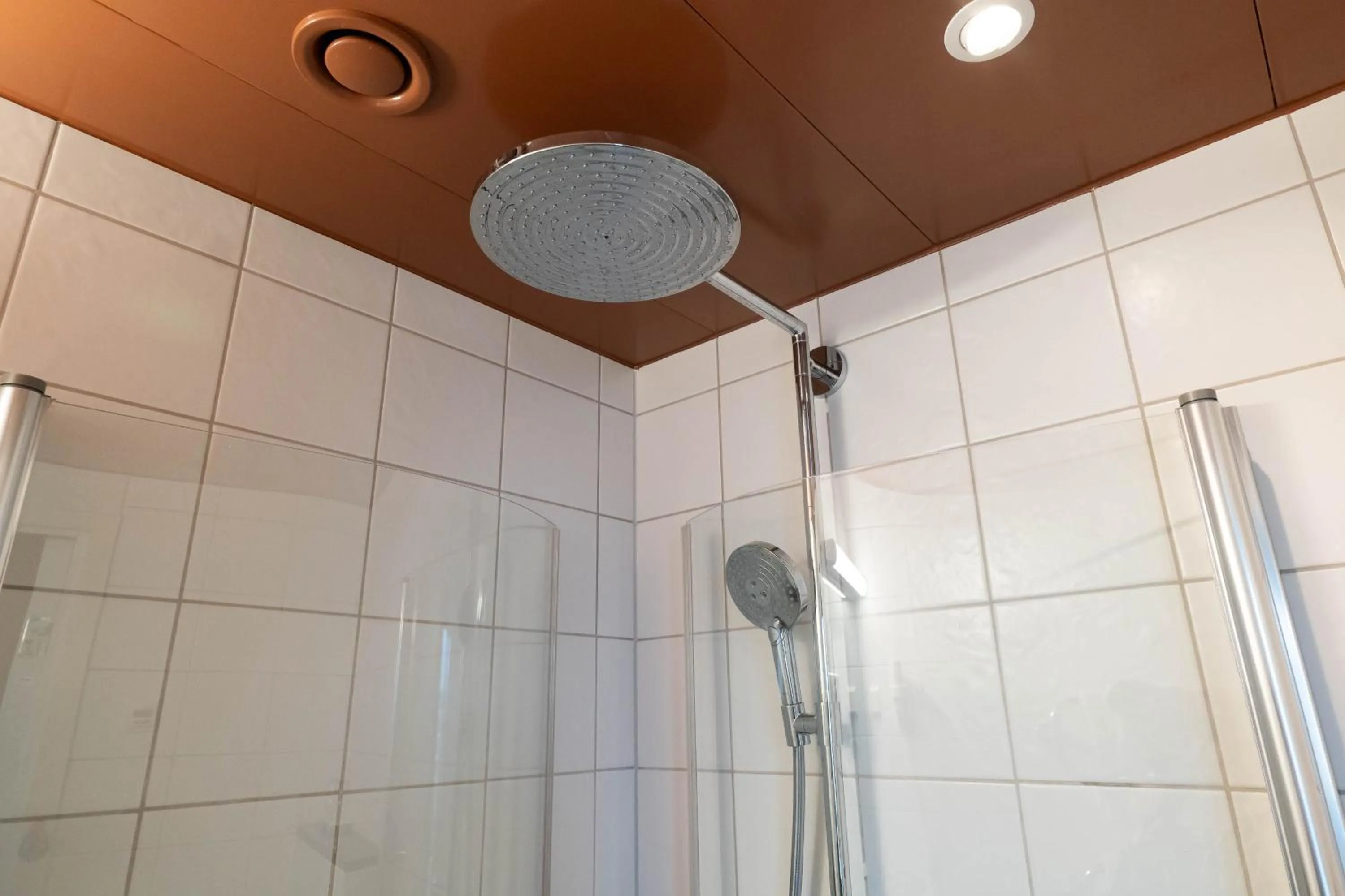 Shower in ProfilHotels Opera
