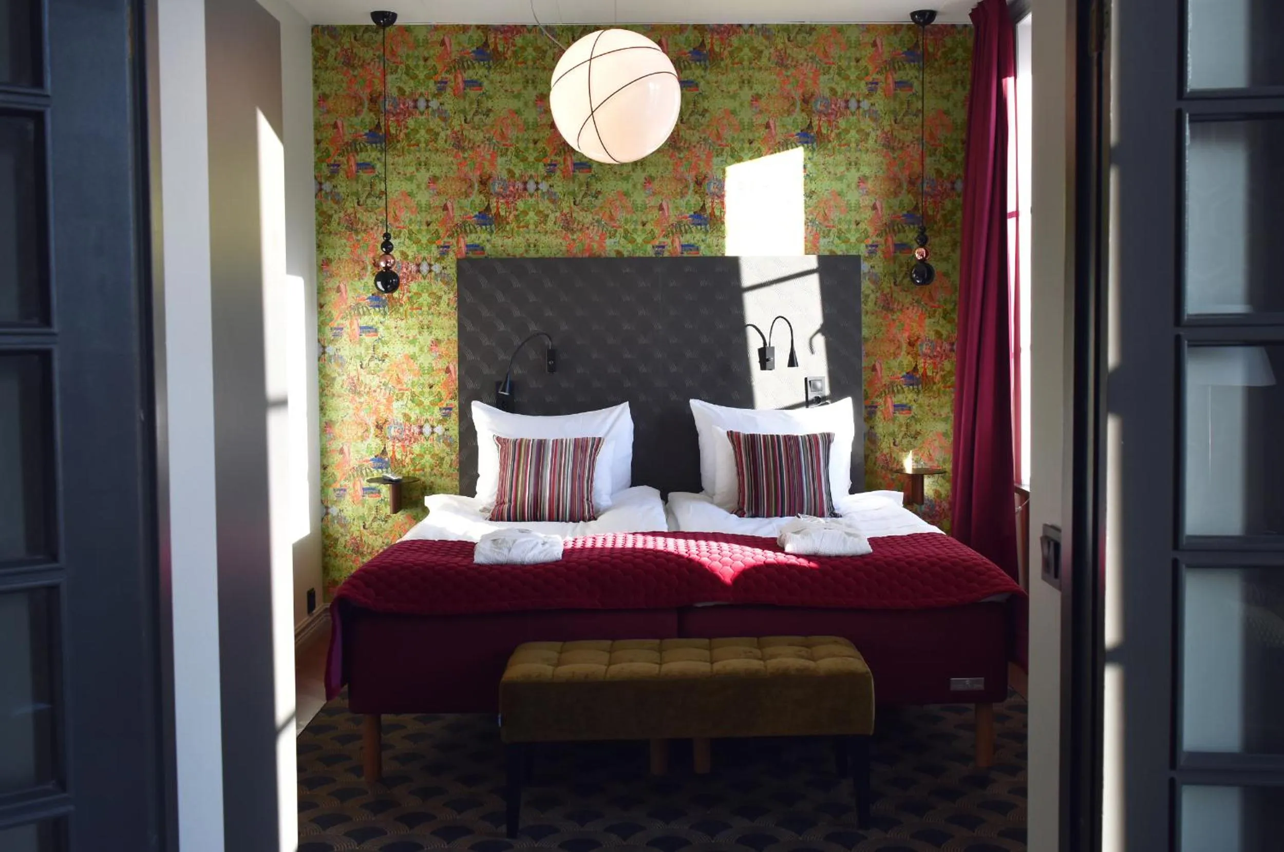 Bed in ProfilHotels Opera