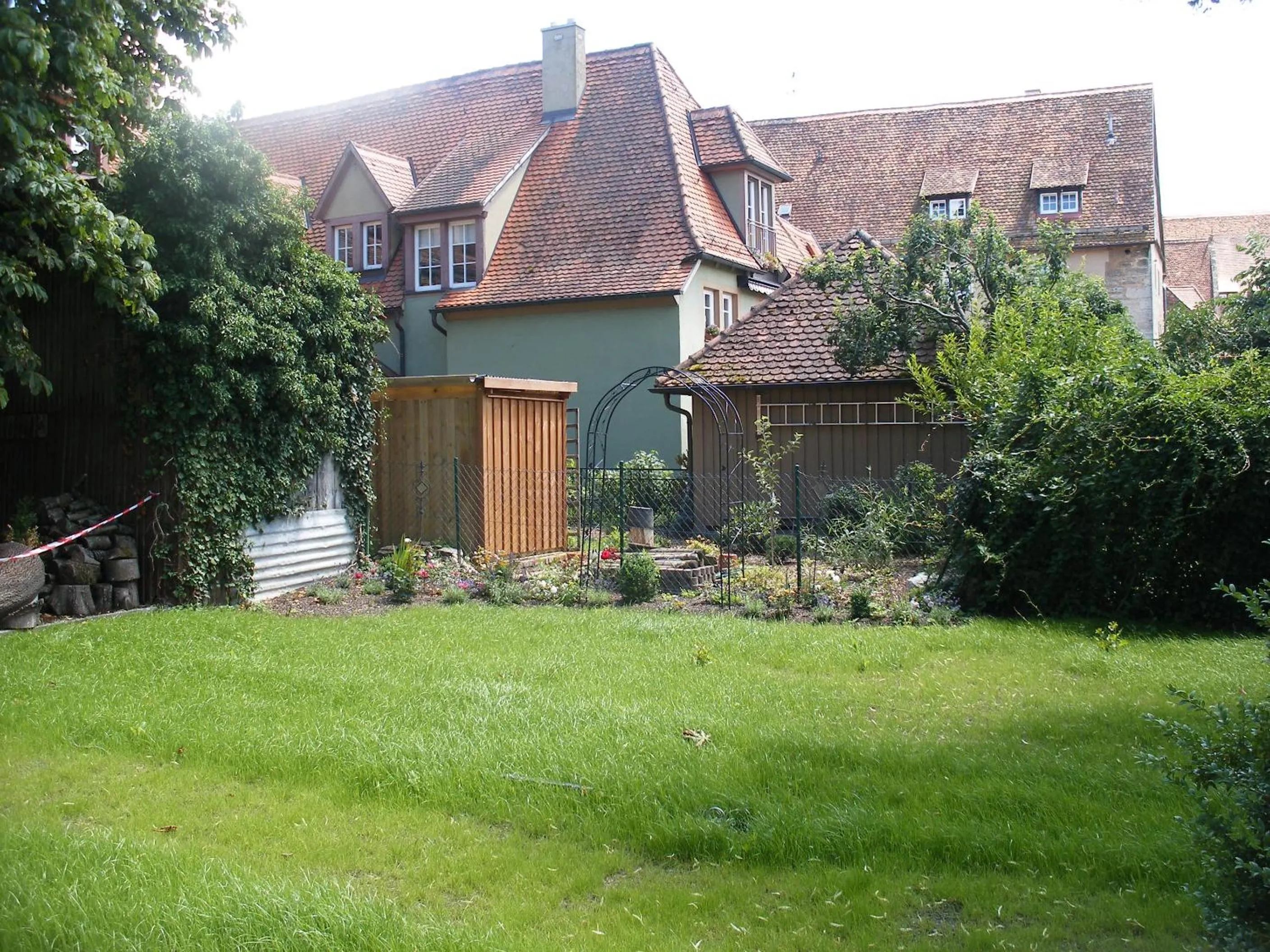 Property building in Boutiquehotel Goldene Rose - self-check-in