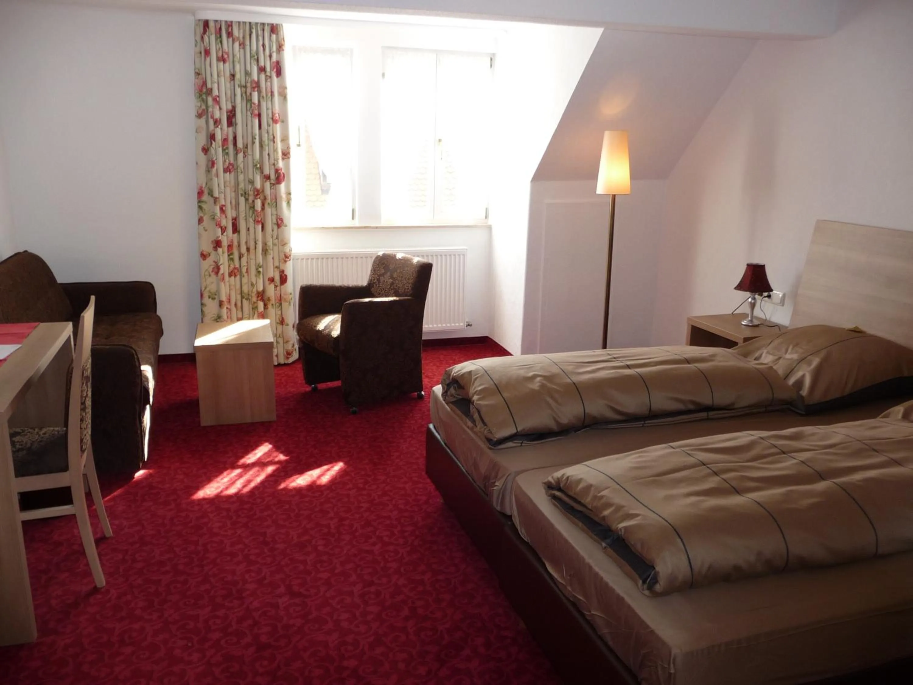 Day, Bed in Boutiquehotel Goldene Rose - self-check-in