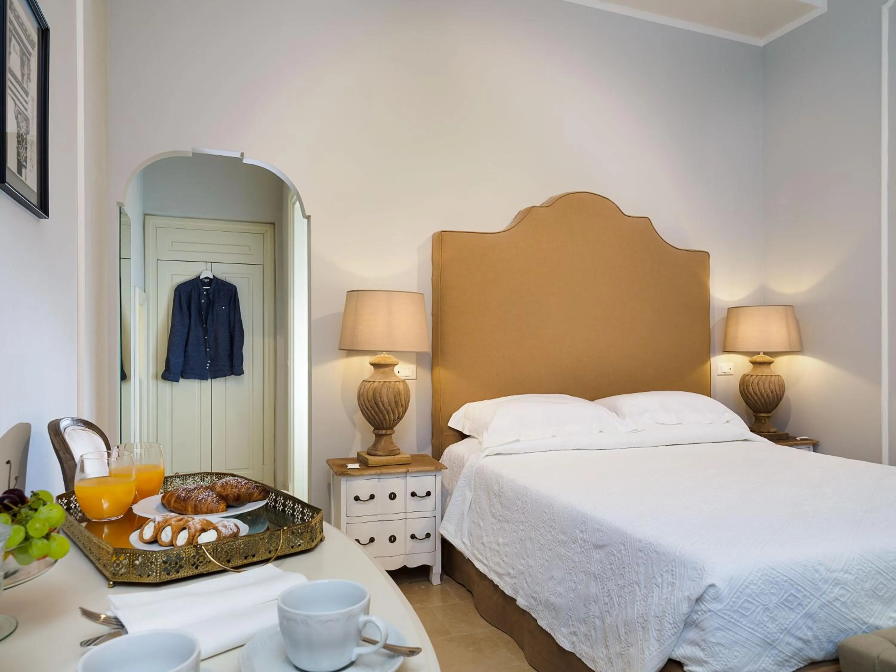 Photo of the whole room, Bed in Gagliardi Boutique Hotel