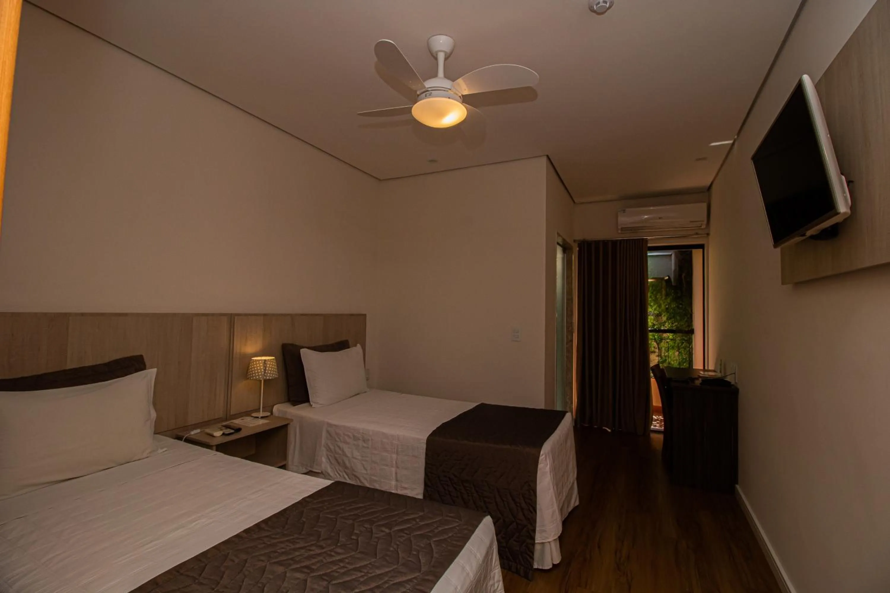 Property building, Bed in Prado Hotel