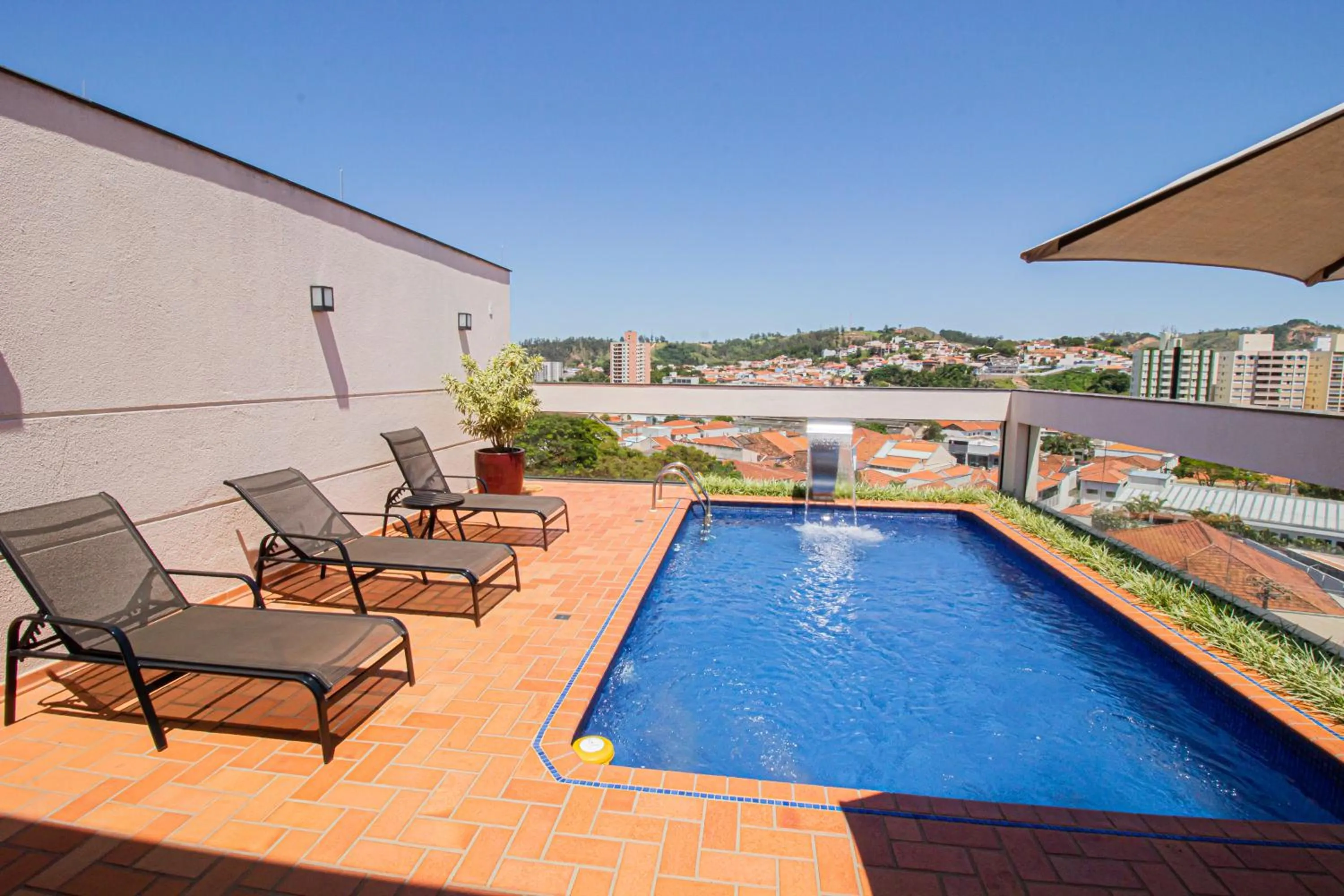 Swimming pool in Prado Hotel