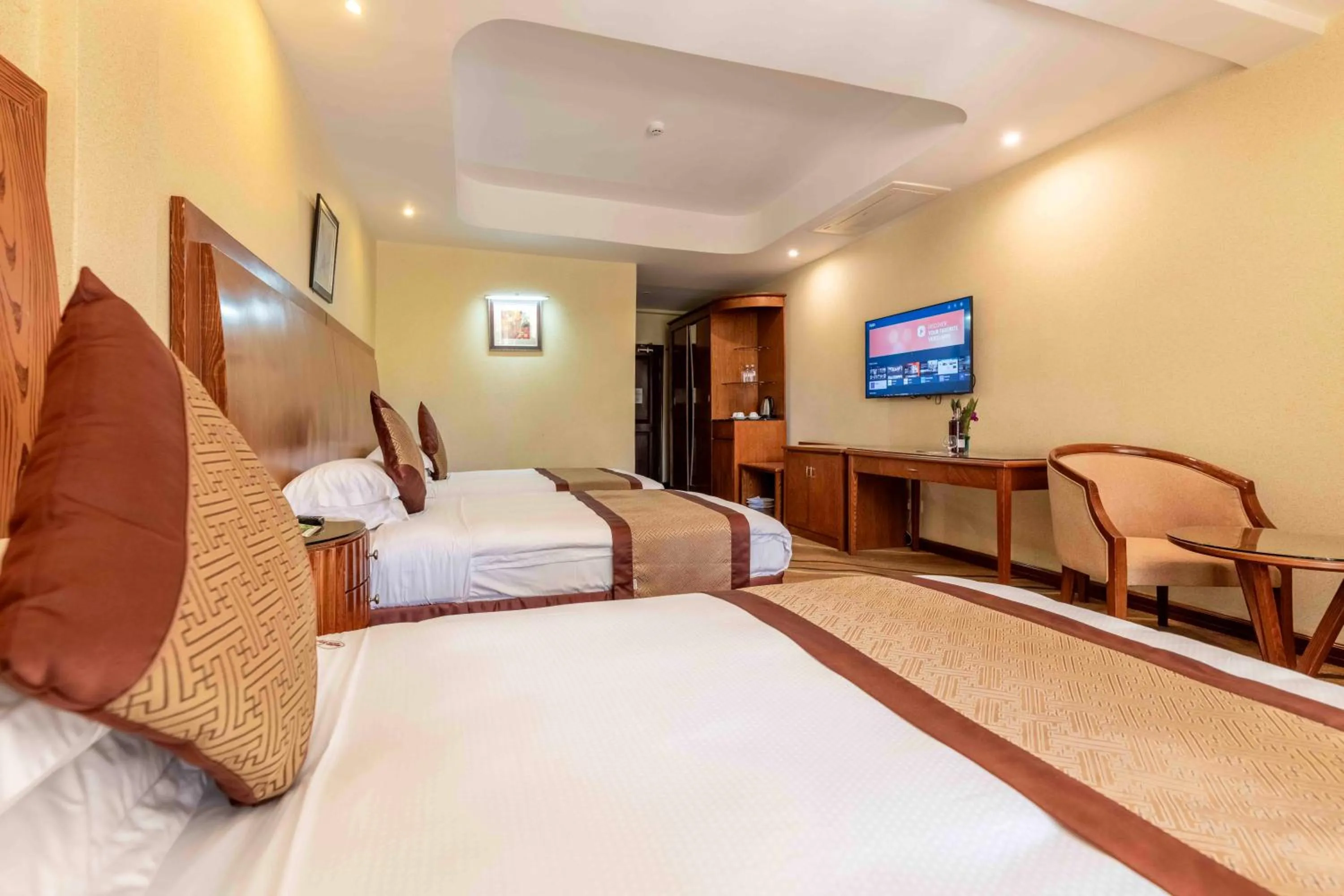 Bed in Mbale Resort Hotel