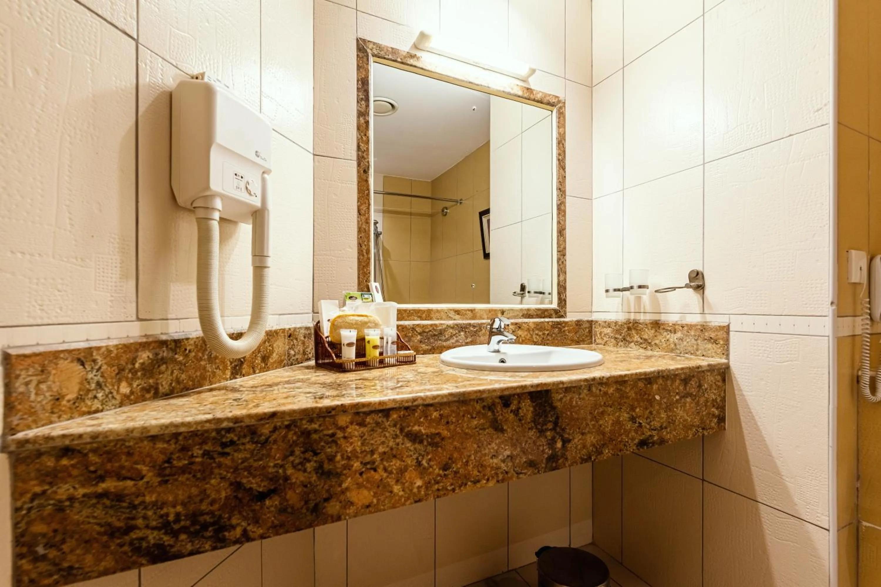 Shower in Mbale Resort Hotel