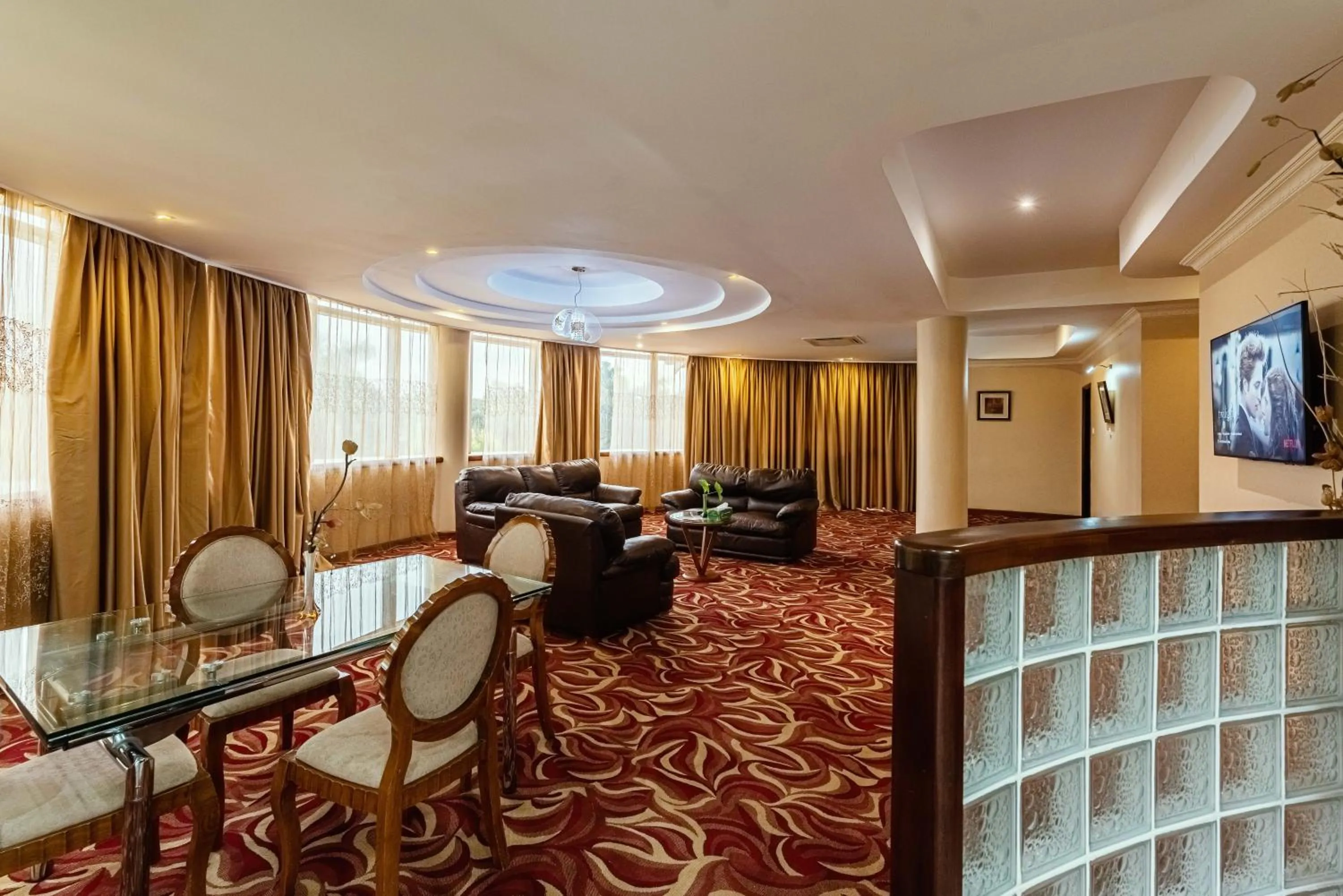 TV and multimedia in Mbale Resort Hotel