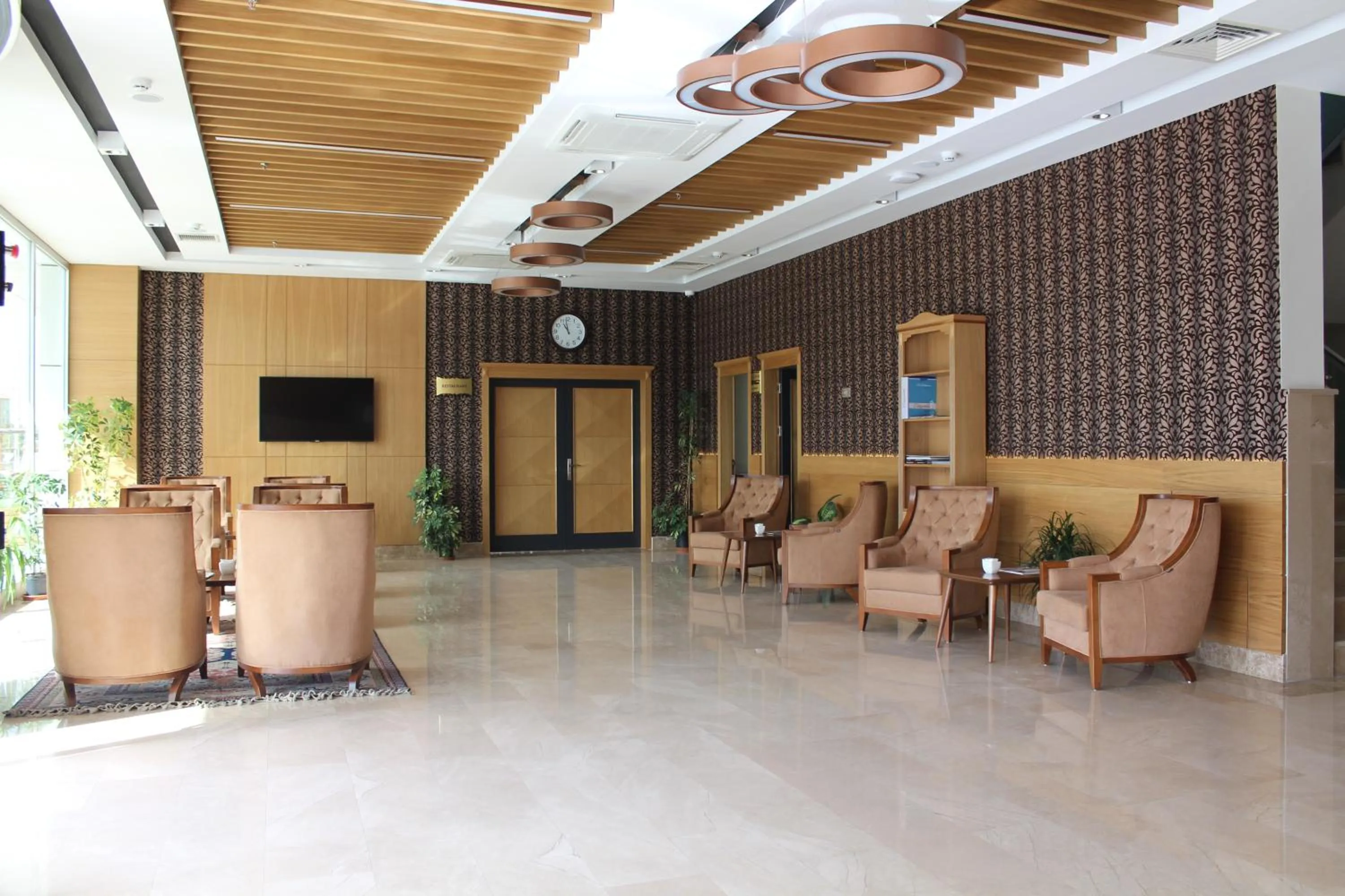 Library in YZE Pırlanta Hotel