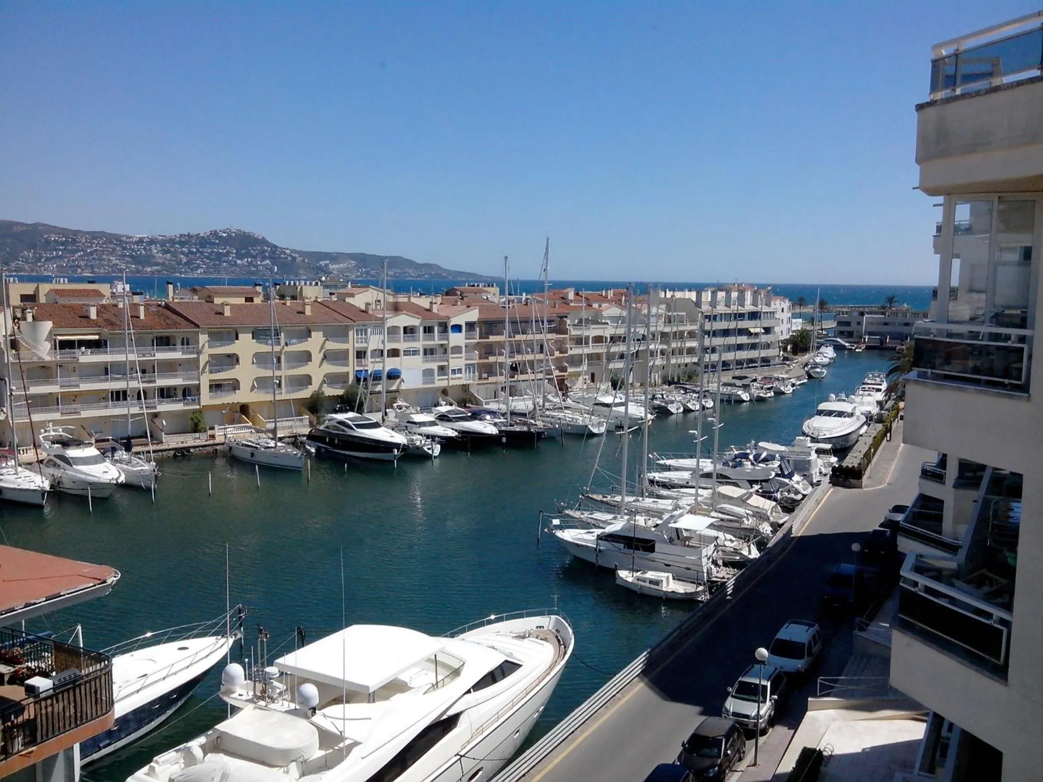CLUB NAUTIC 3