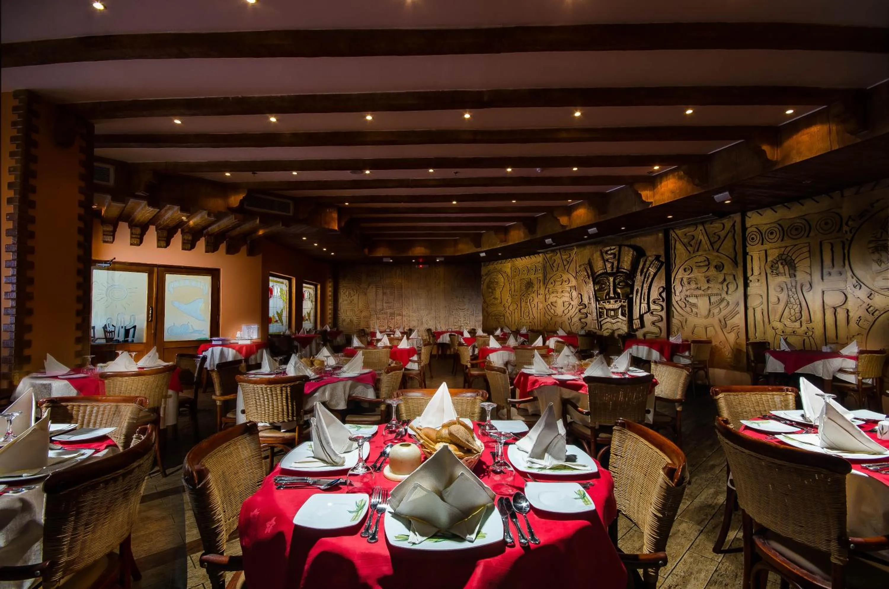 Restaurant/Places to Eat in Titanic Palace Families and couples only